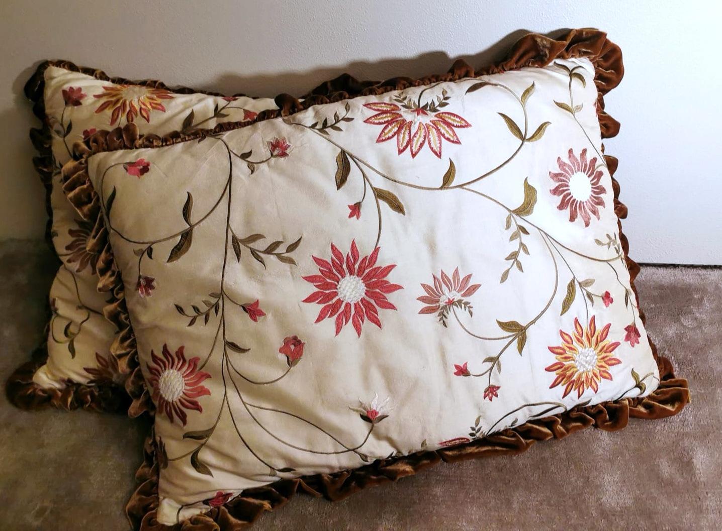 Mid-Century Modern Pair of Pillows Italian Embroidered Silk and Velvet Back For Sale