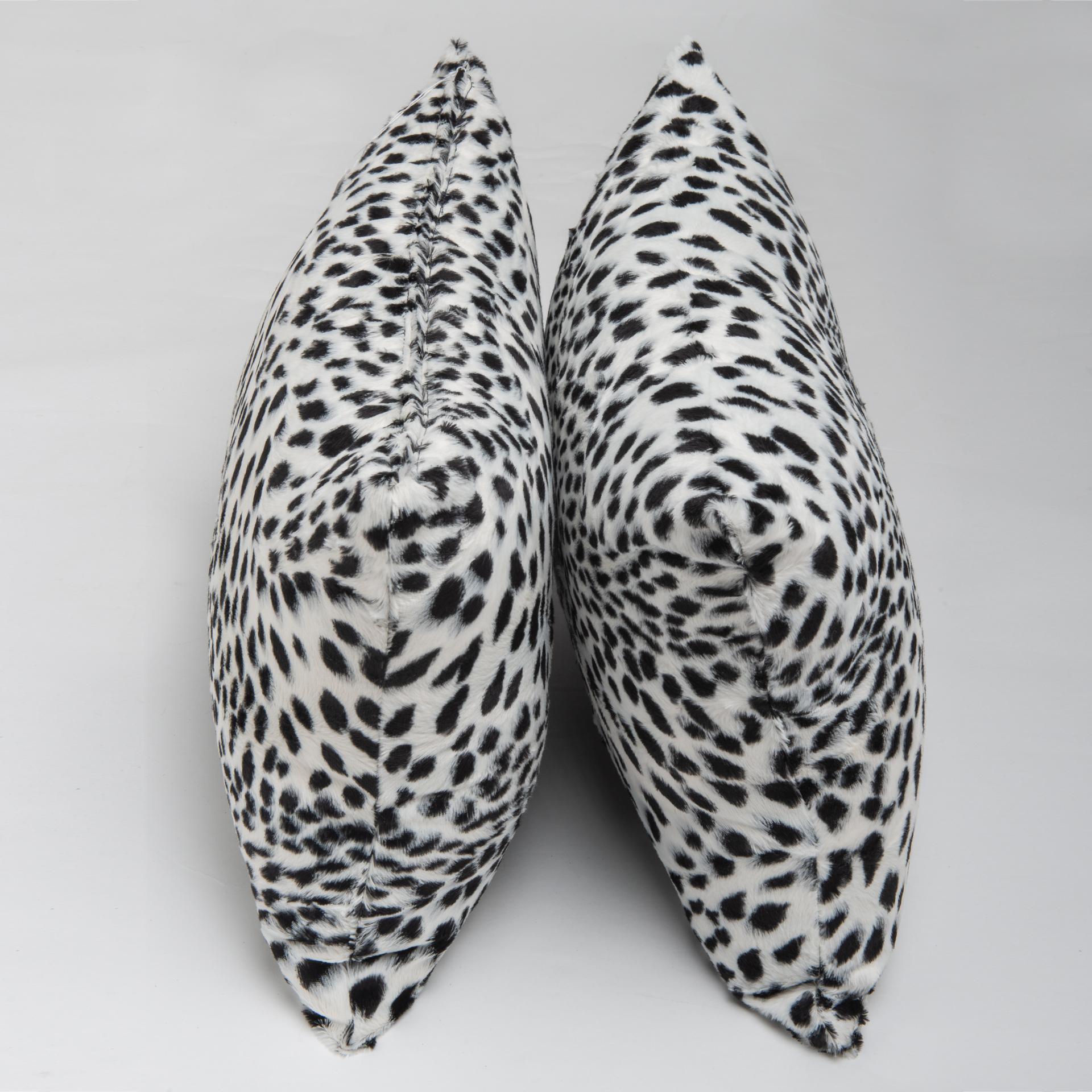 B/2441 - Pair of pillows in black and white dalmatian fabric . Have You a place to put them ?.