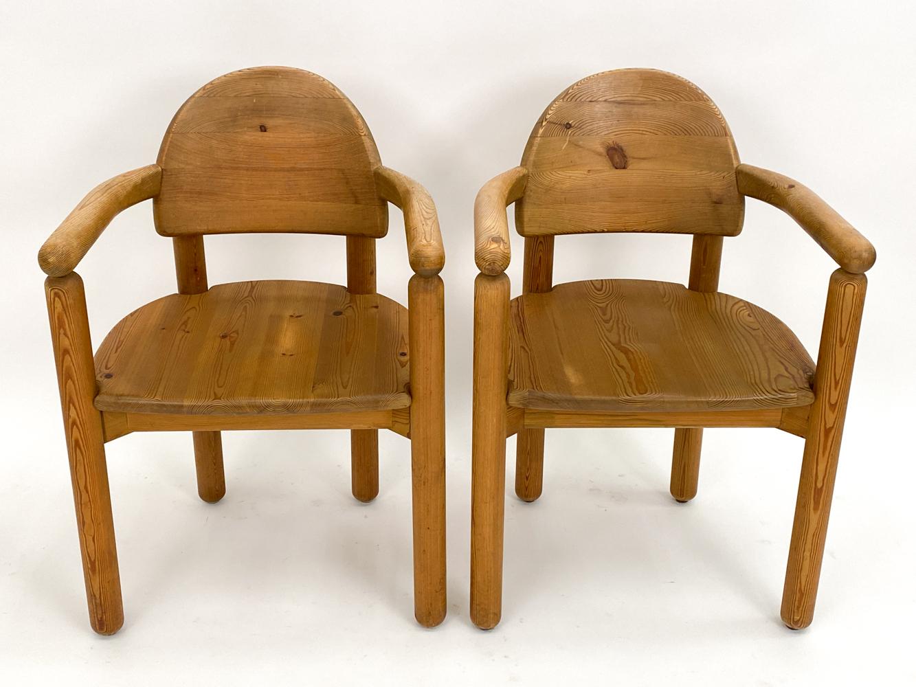 Danois  Paire de fauteuils en pin par Rainer Daumiller, Danemark, vers 1980 en vente
