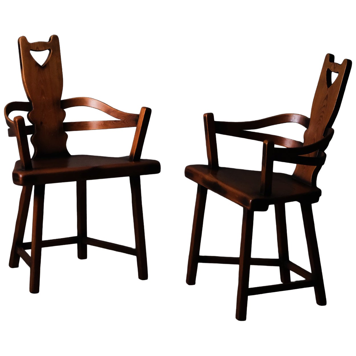 Coppia di poltrone in legno di pino di designer sconosciuto, Svezia, anni
30