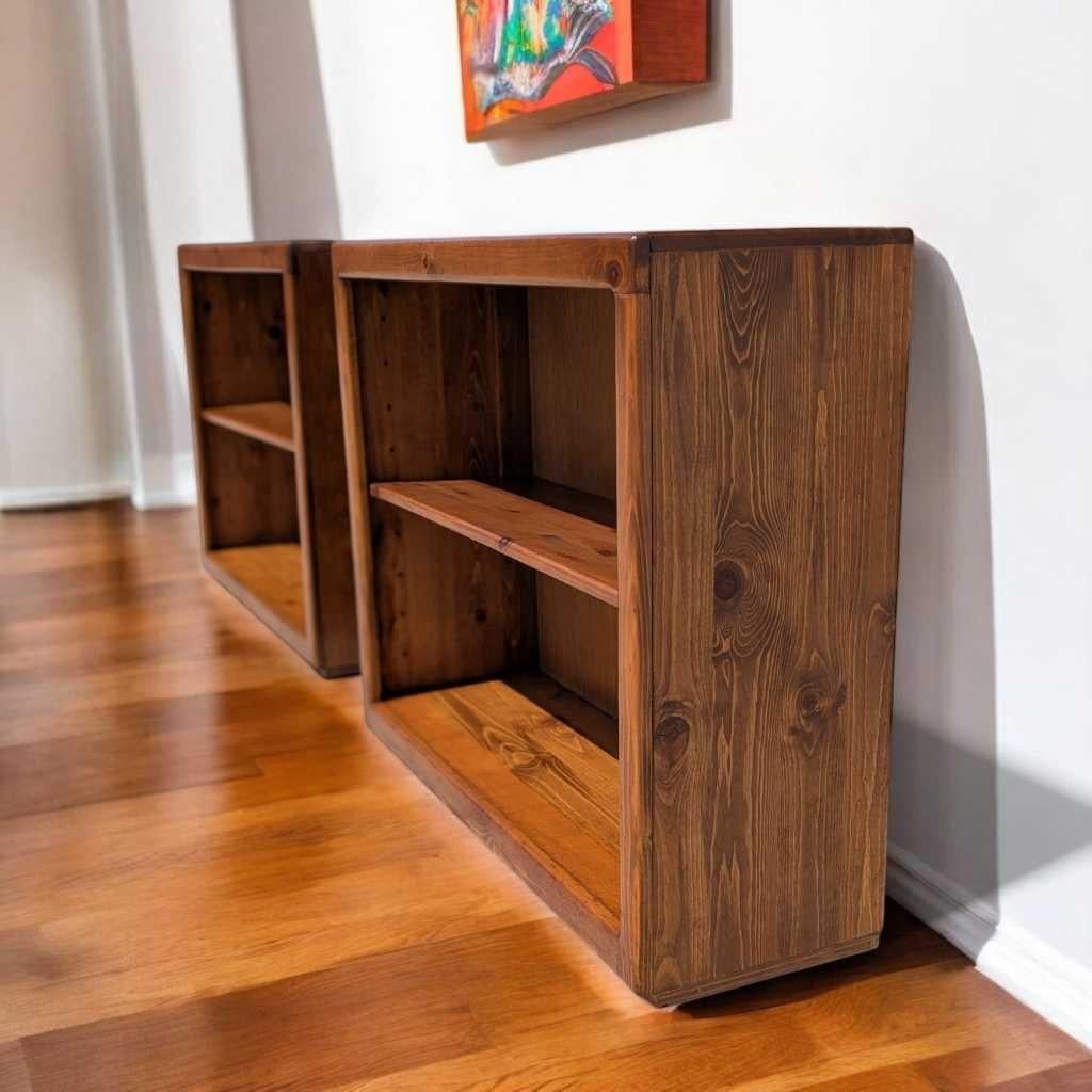 Pair of Pine Bookcases, Adjustable Shelves, Rustic Solid Wood, c. 1970s USA In Good Condition For Sale In Rancho Cucamonga, CA