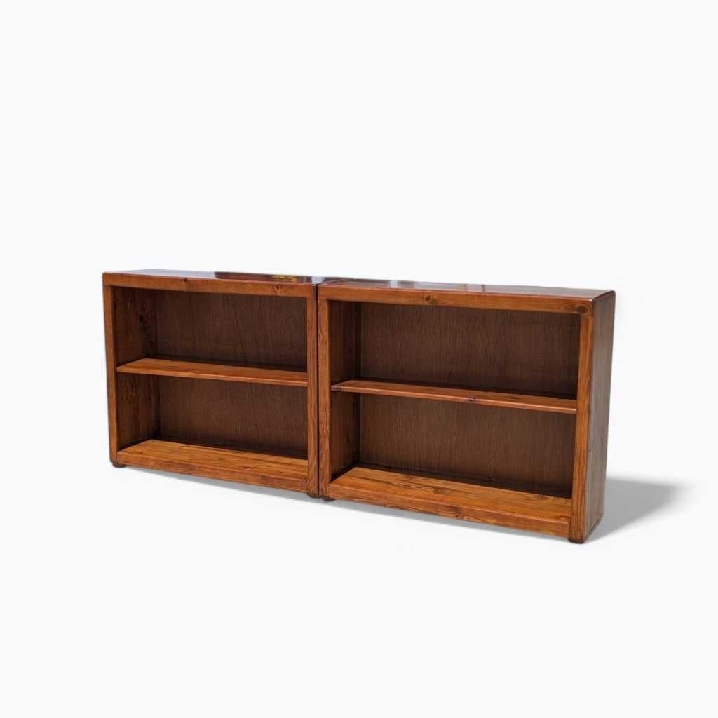 Pair of Pine Bookcases, Adjustable Shelves, Rustic Solid Wood, c. 1970s USA For Sale 2