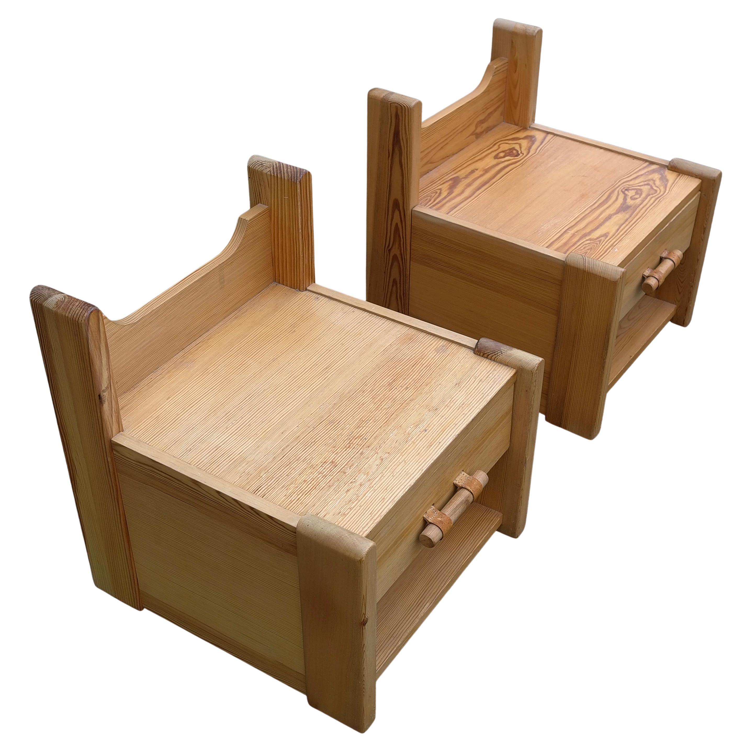 Paire de tables de nuit en pin avec détails en cuir, France 1970's