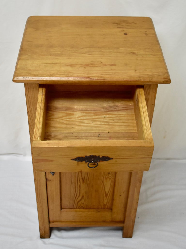 Pair of Pine Nightstands at 1stDibs