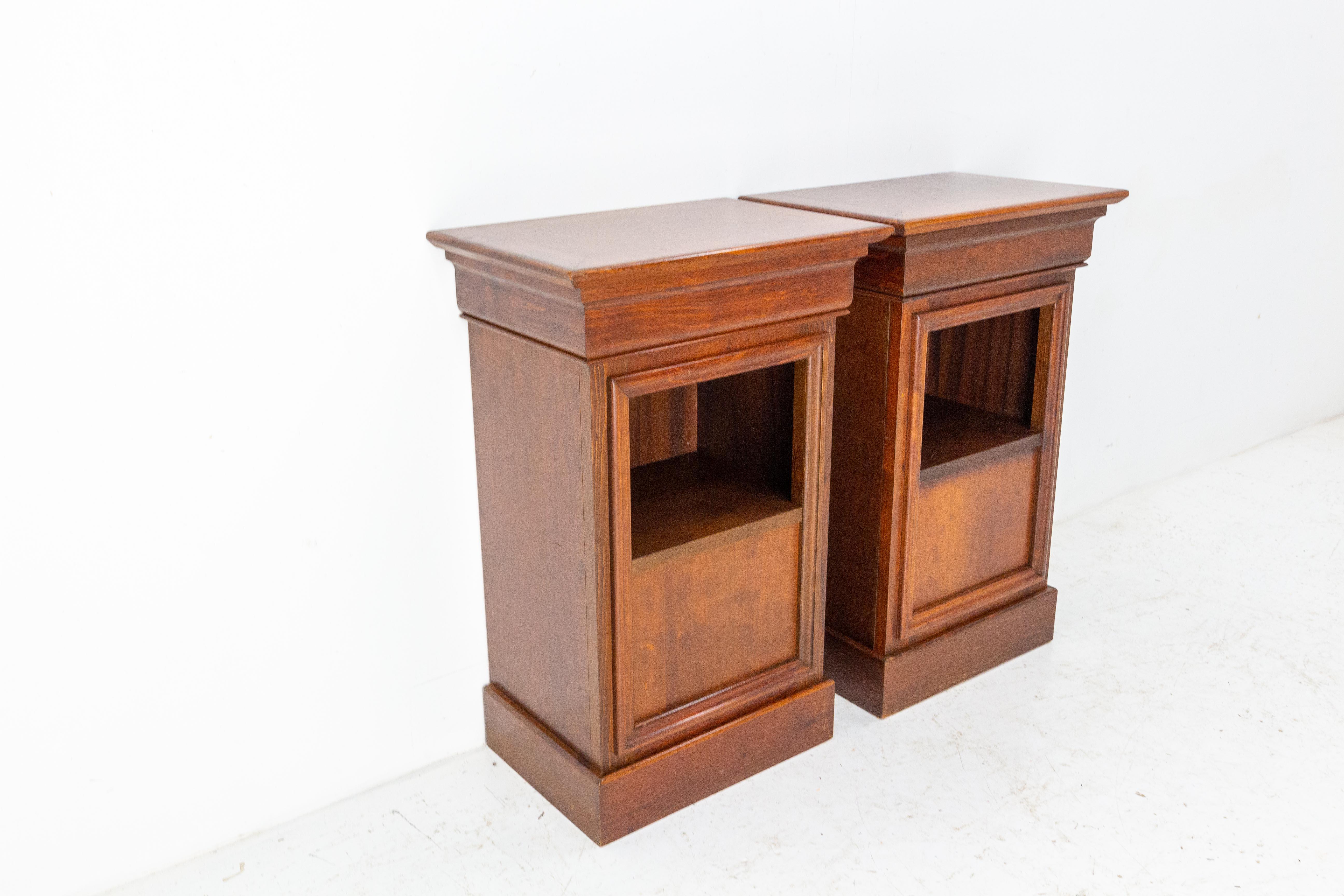20th Century Pair of Pine Nightstands Side Cabinets Bedside Tables Louis Philippe St., French