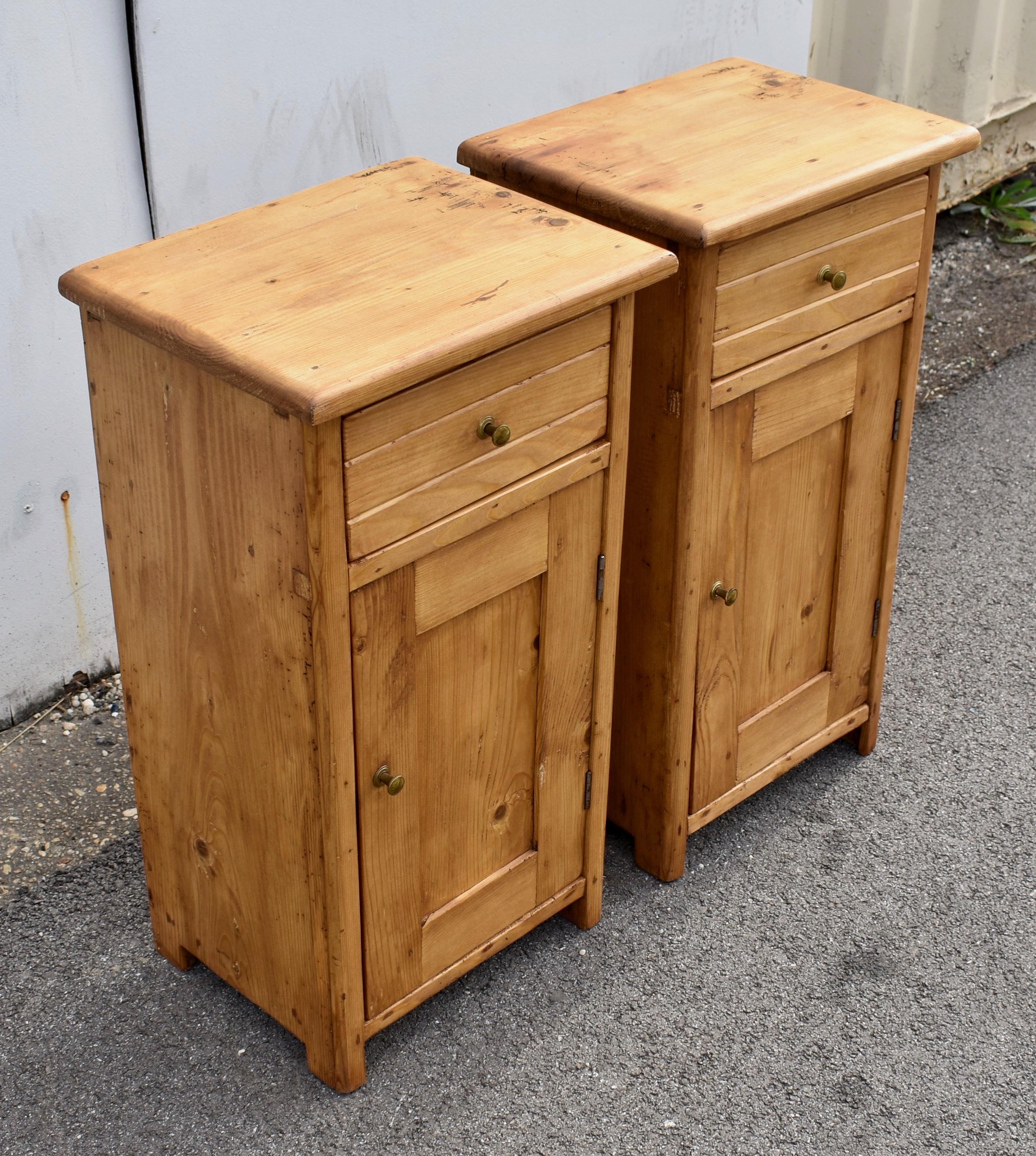 Country Pair of Pine Nightstands with One Door and One Drawer