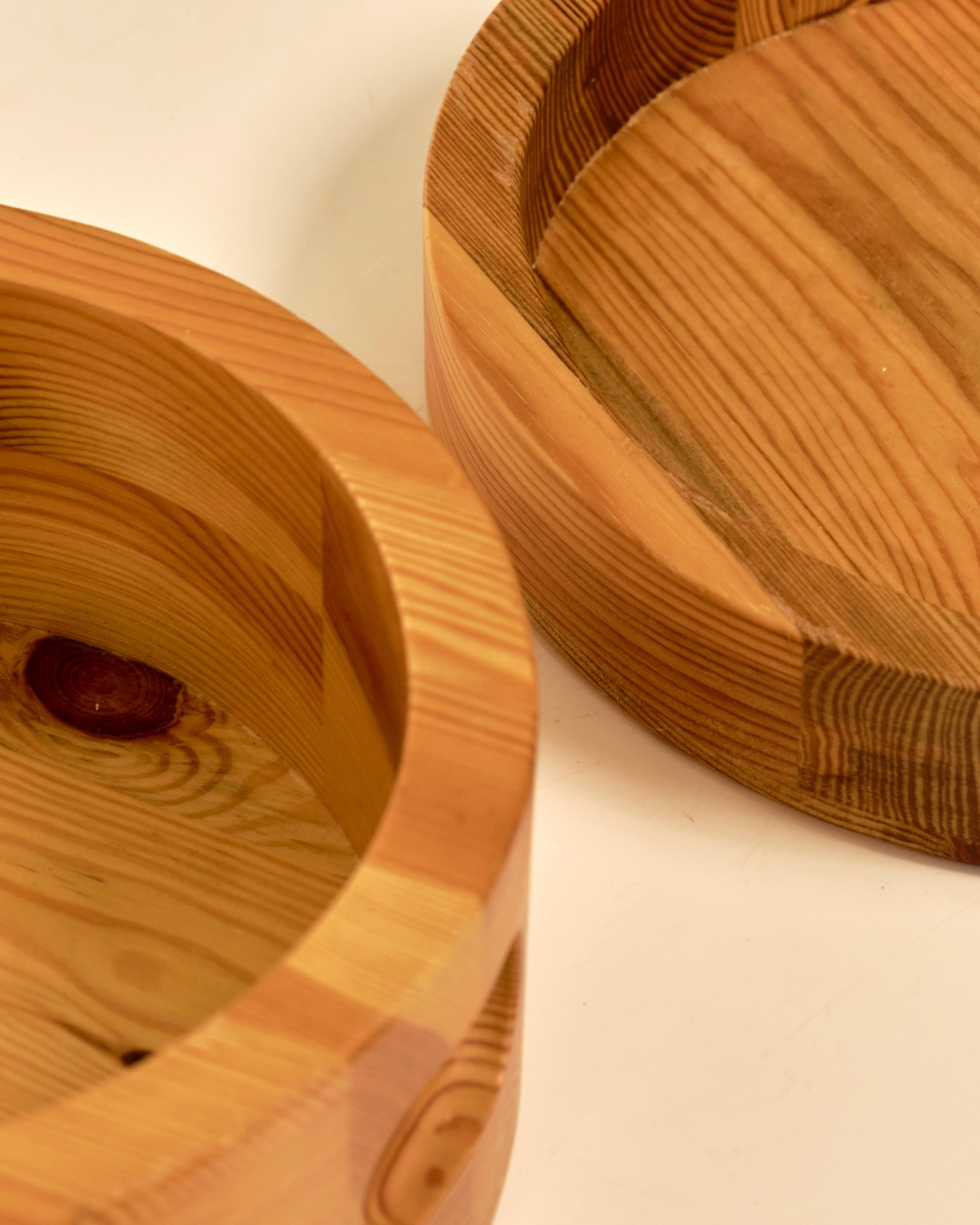 Swedish Pair of Pine Stig Johnsson Bowls For Sale