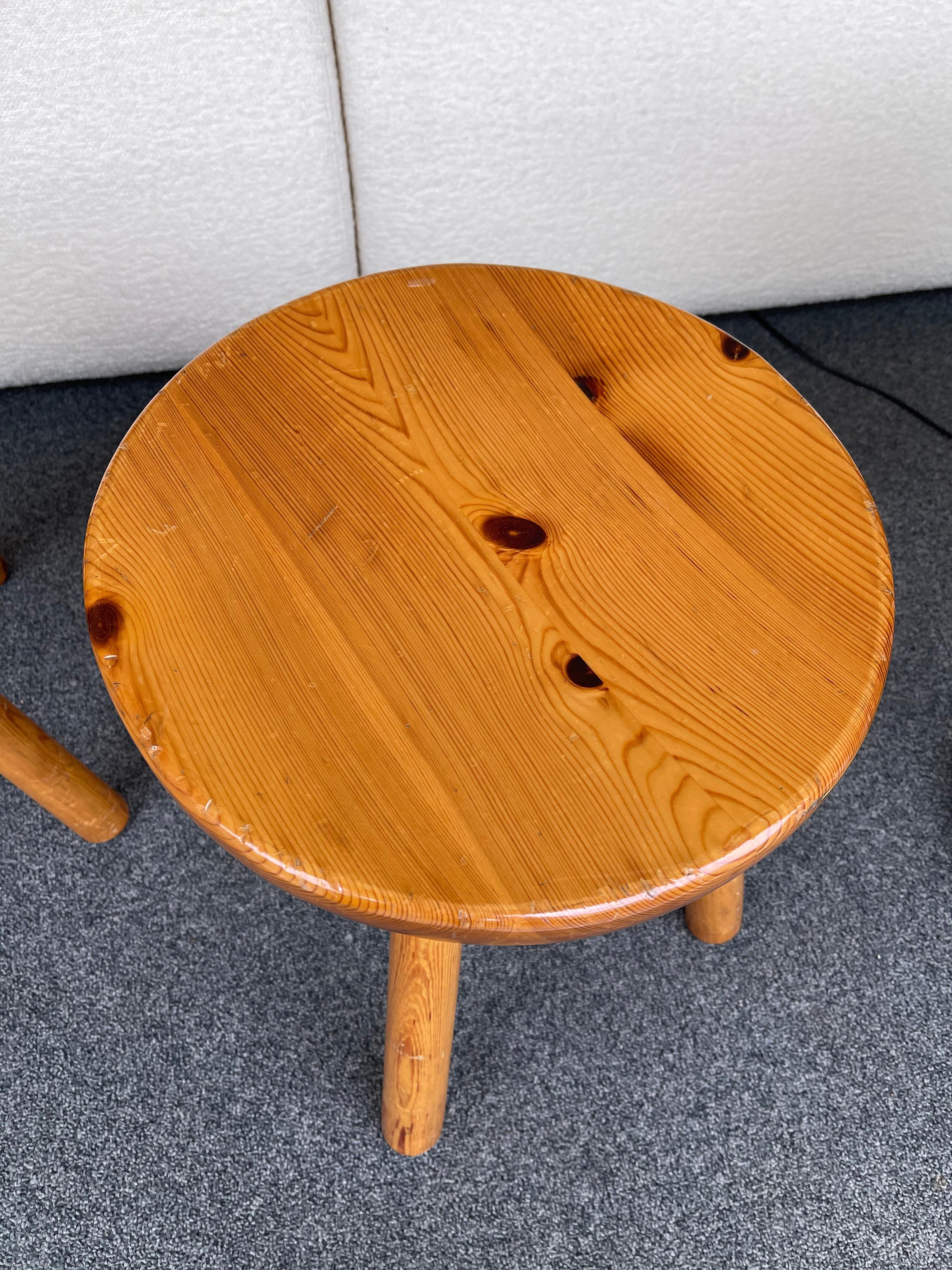 Pair of Pine Stool Attributed to Charlotte Perriand, France, 1960s For Sale 2