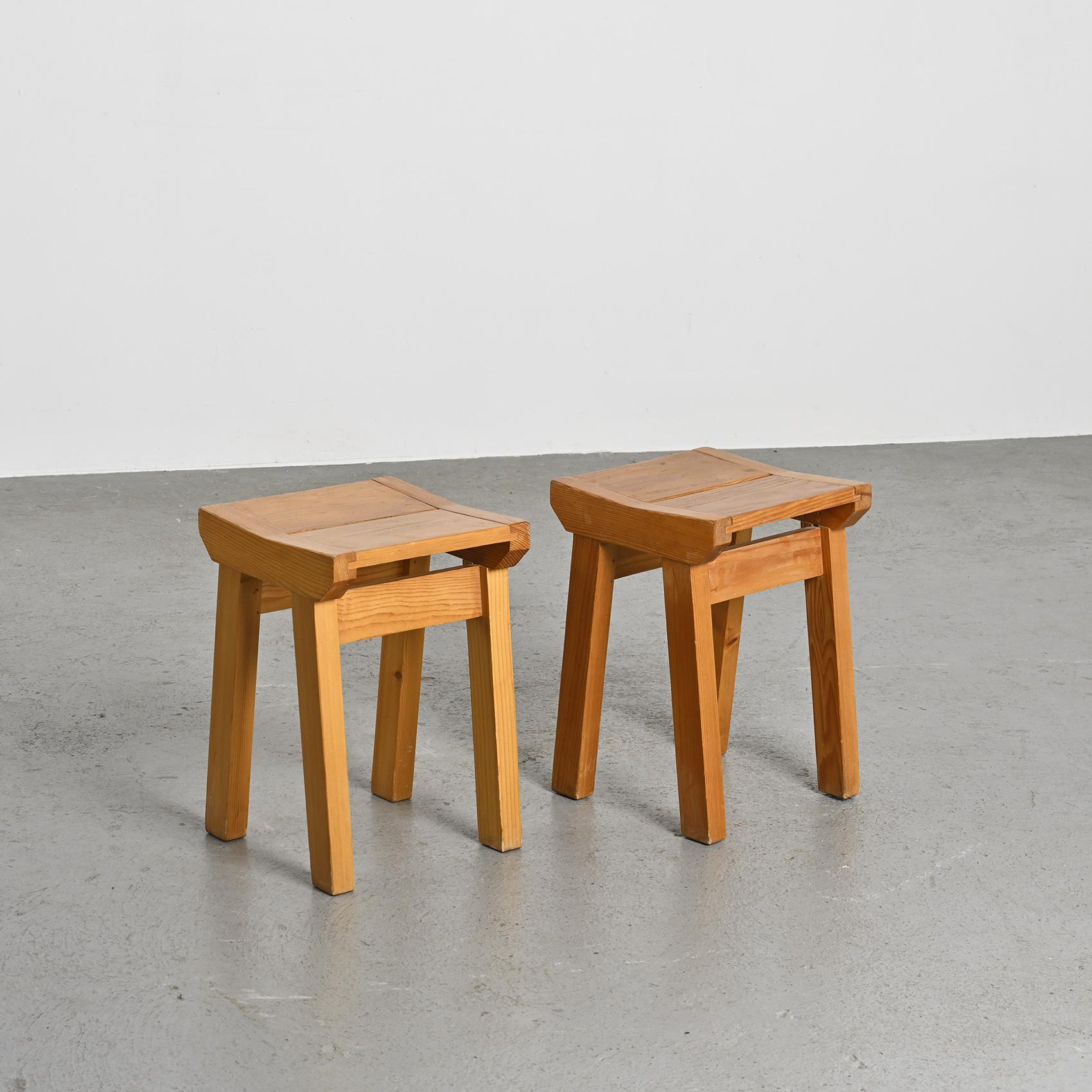 French Pair of pine stools by Christian Durupt, Les Arcs 1960 For Sale