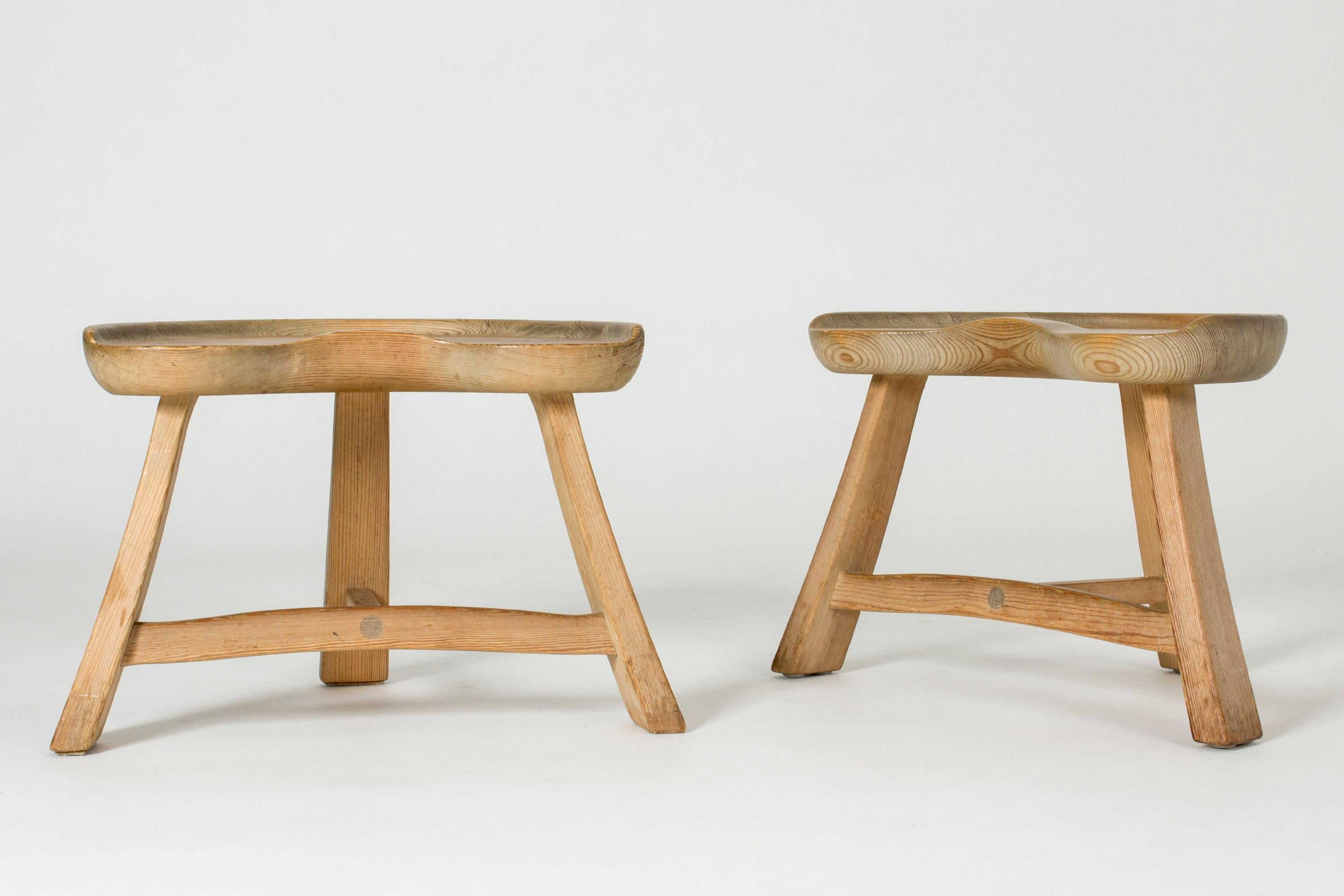 Pair of Pine Stools from Krogenäs In Good Condition In Stockholm, SE