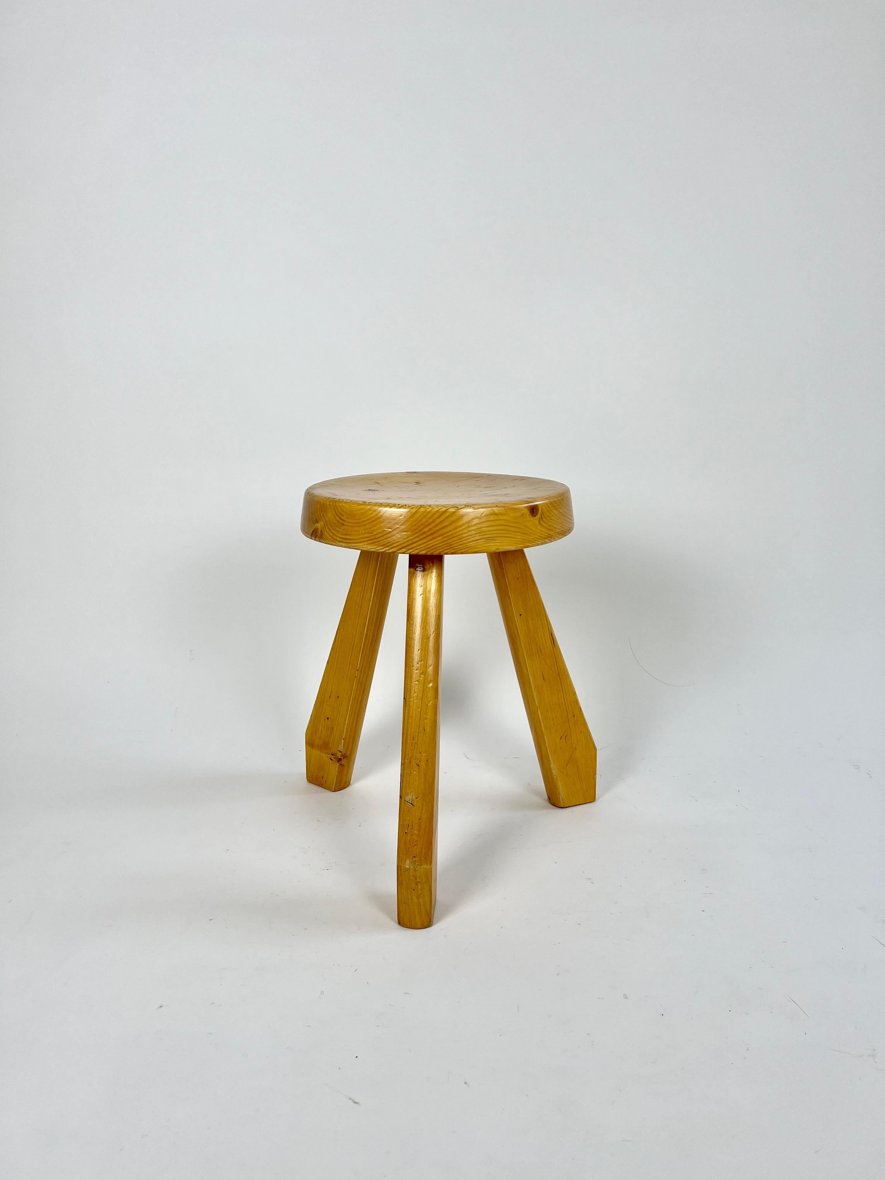 Pair of pine stools from Les Arcs, Charlotte Perriand, France 1960-70s For Sale 5