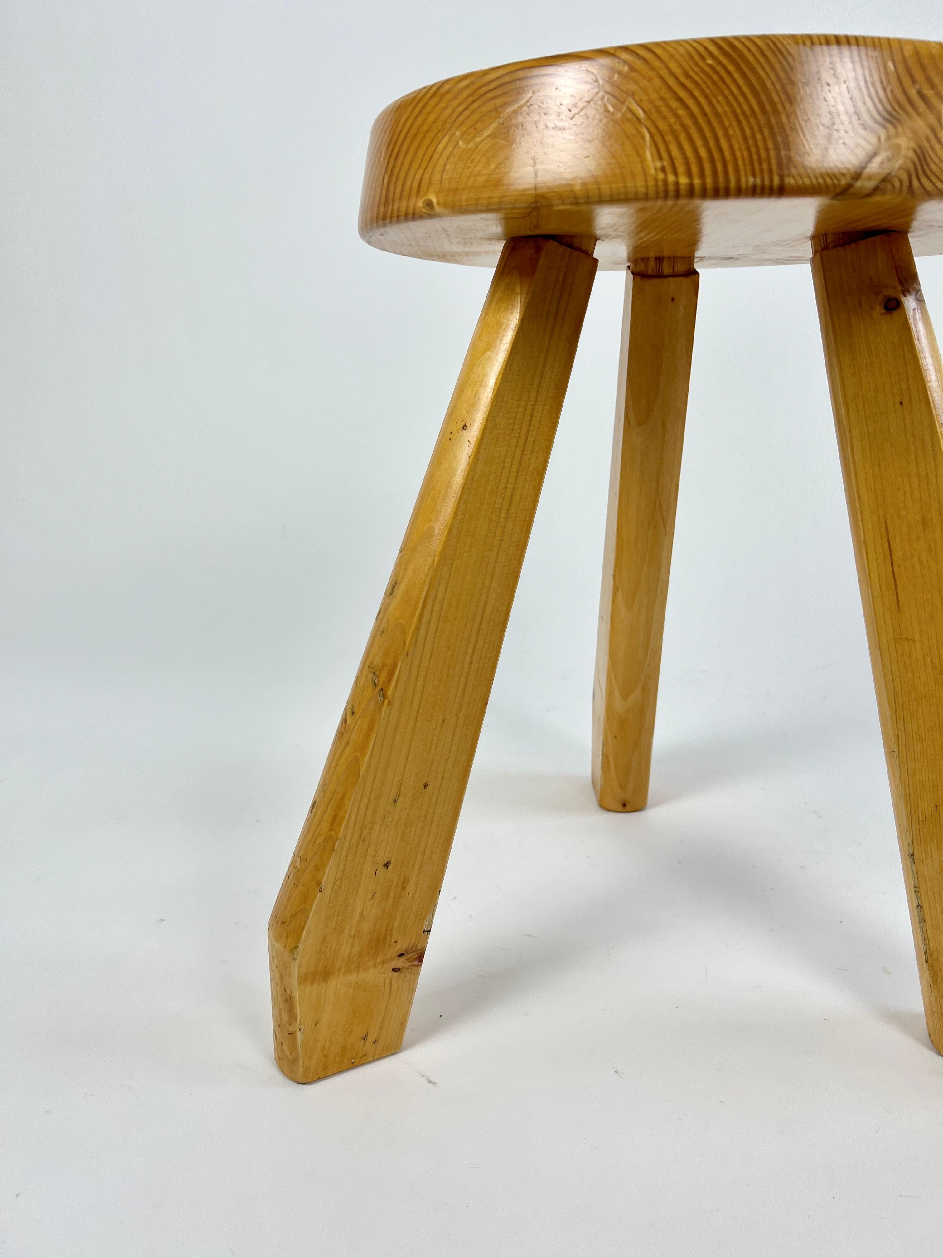 Pair of pine stools from Les Arcs, Charlotte Perriand, France 1960-70s For Sale 7