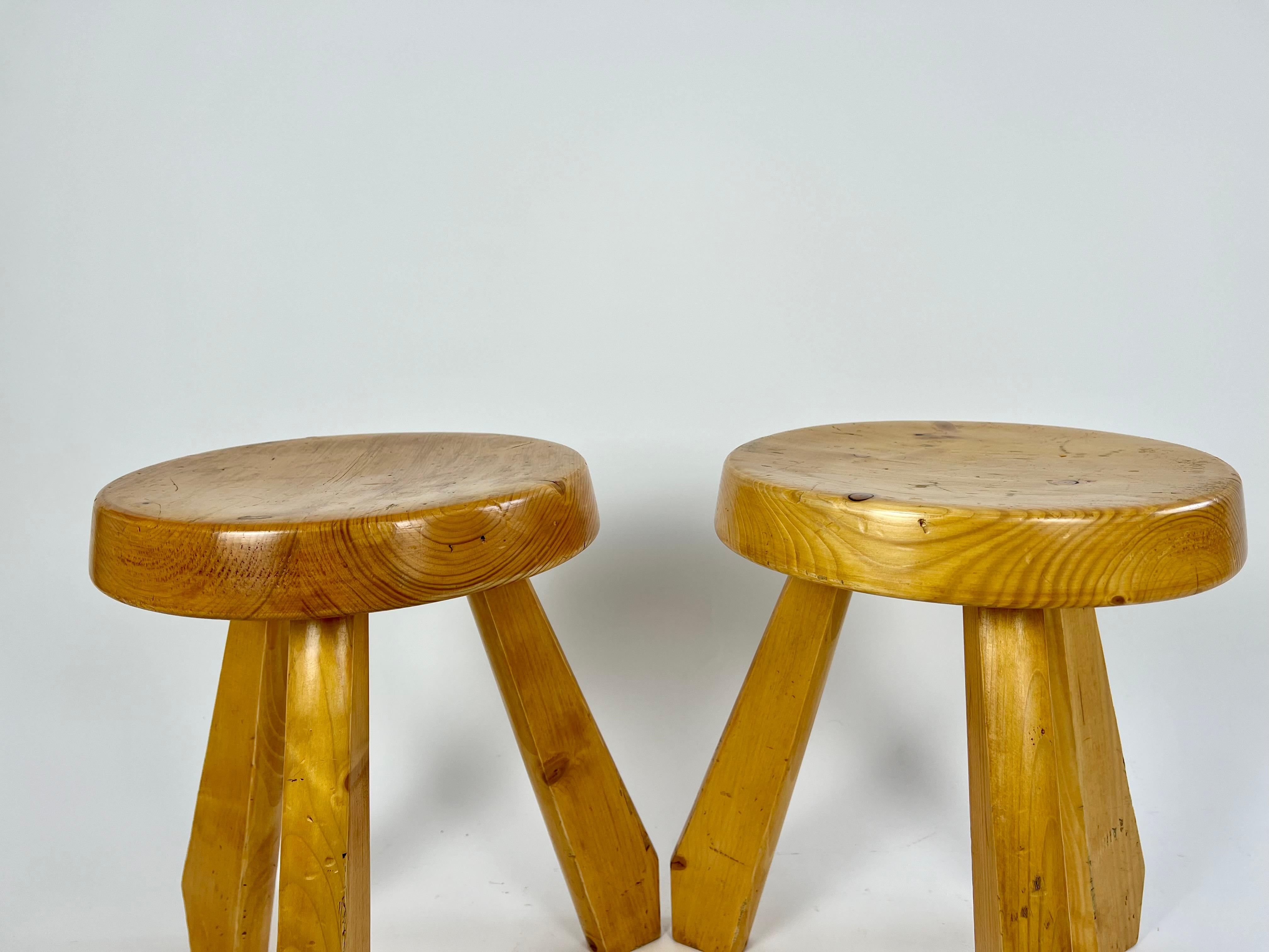 Pair of pine stools from Les Arcs, Charlotte Perriand, France 1960-70s In Good Condition For Sale In Bristol, GB
