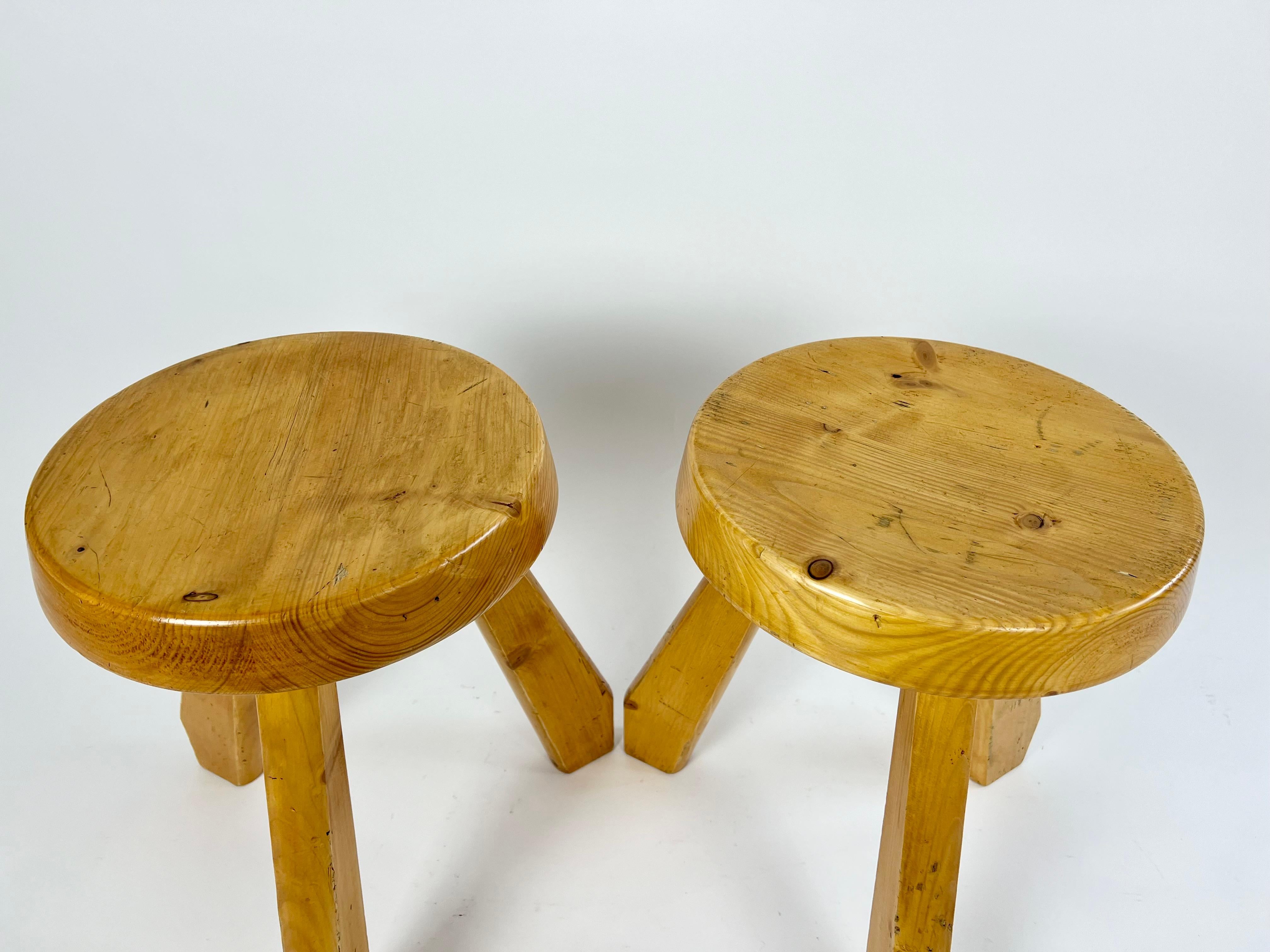 20th Century Pair of pine stools from Les Arcs, Charlotte Perriand, France 1960-70s For Sale