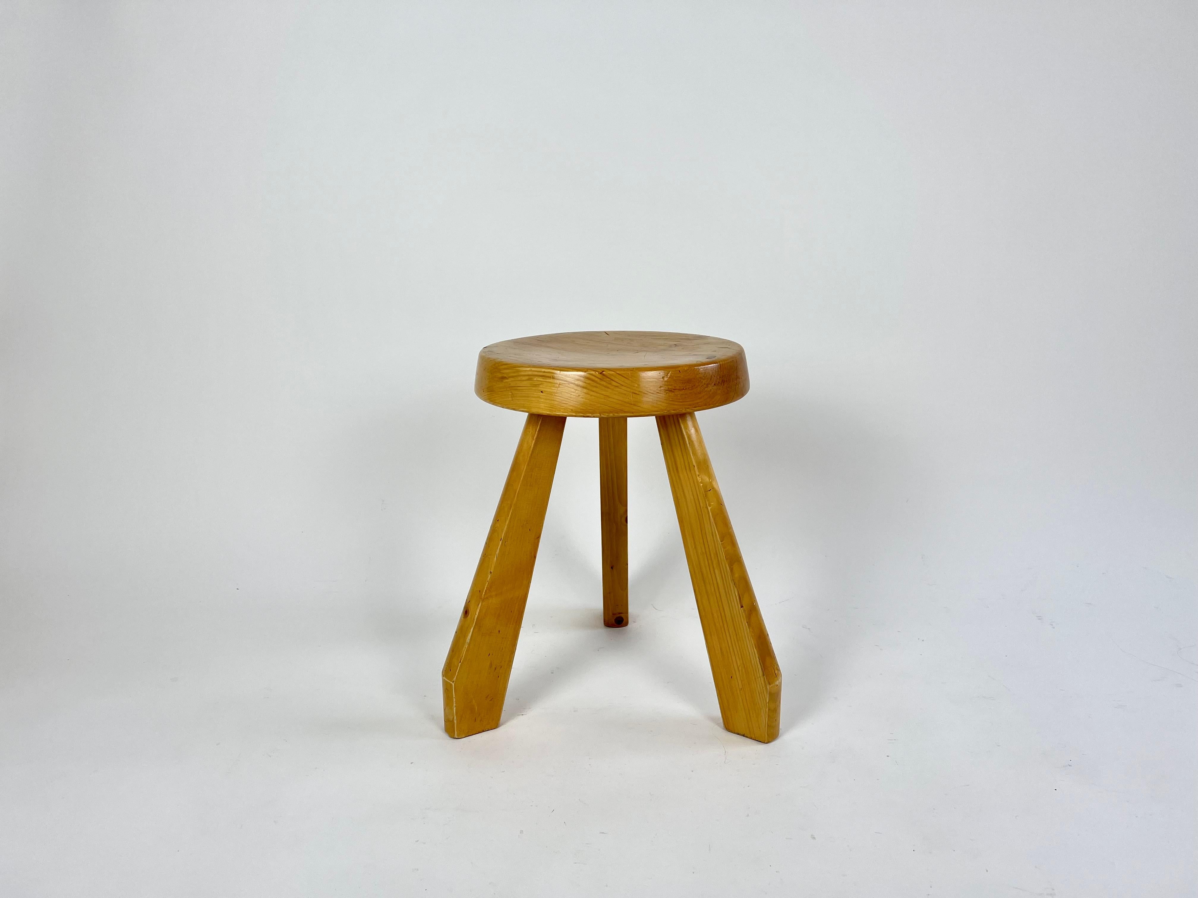 Pine Pair of pine stools from Les Arcs, Charlotte Perriand, France 1960-70s For Sale