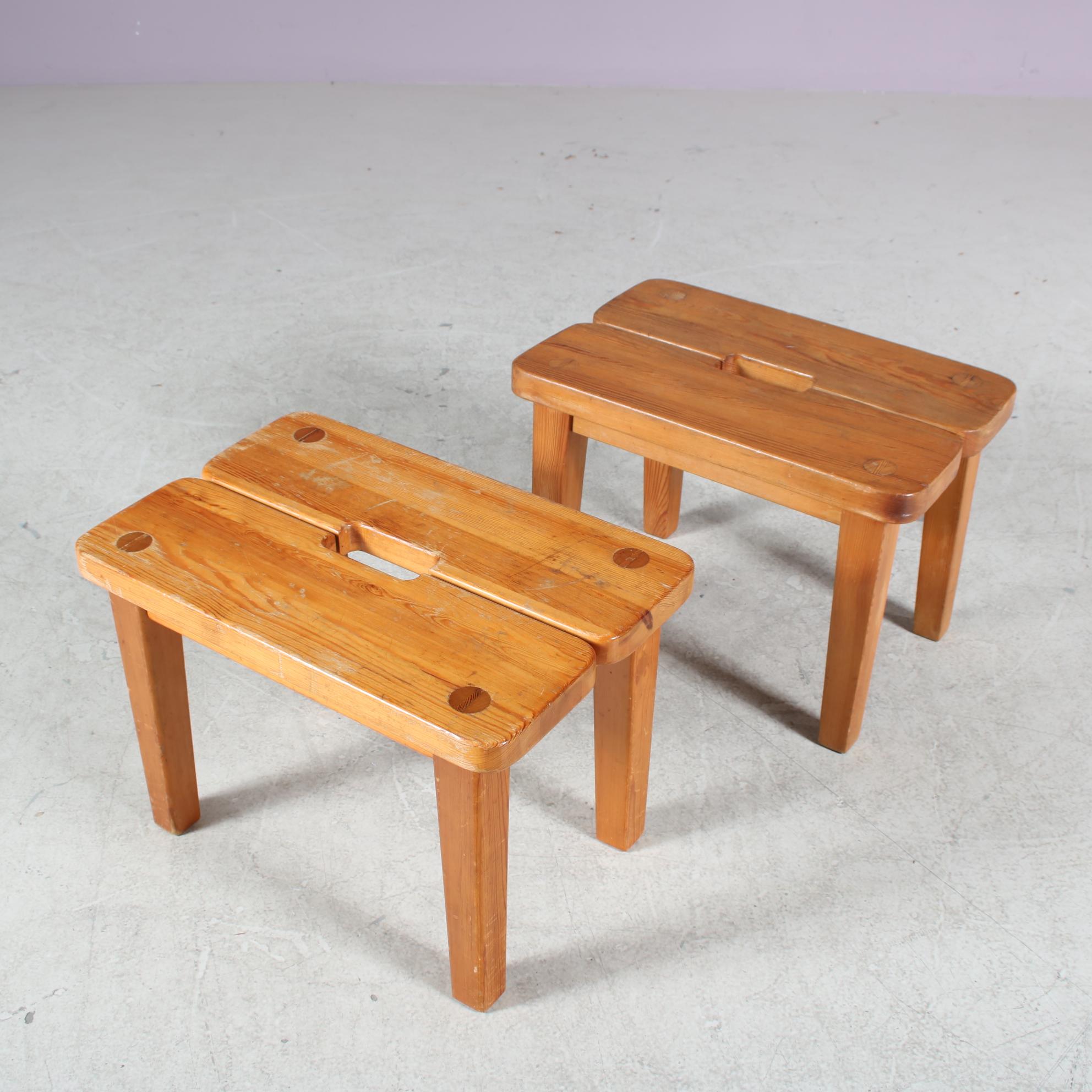 Pair of Pine Stools from Sweden, 1940 For Sale 5