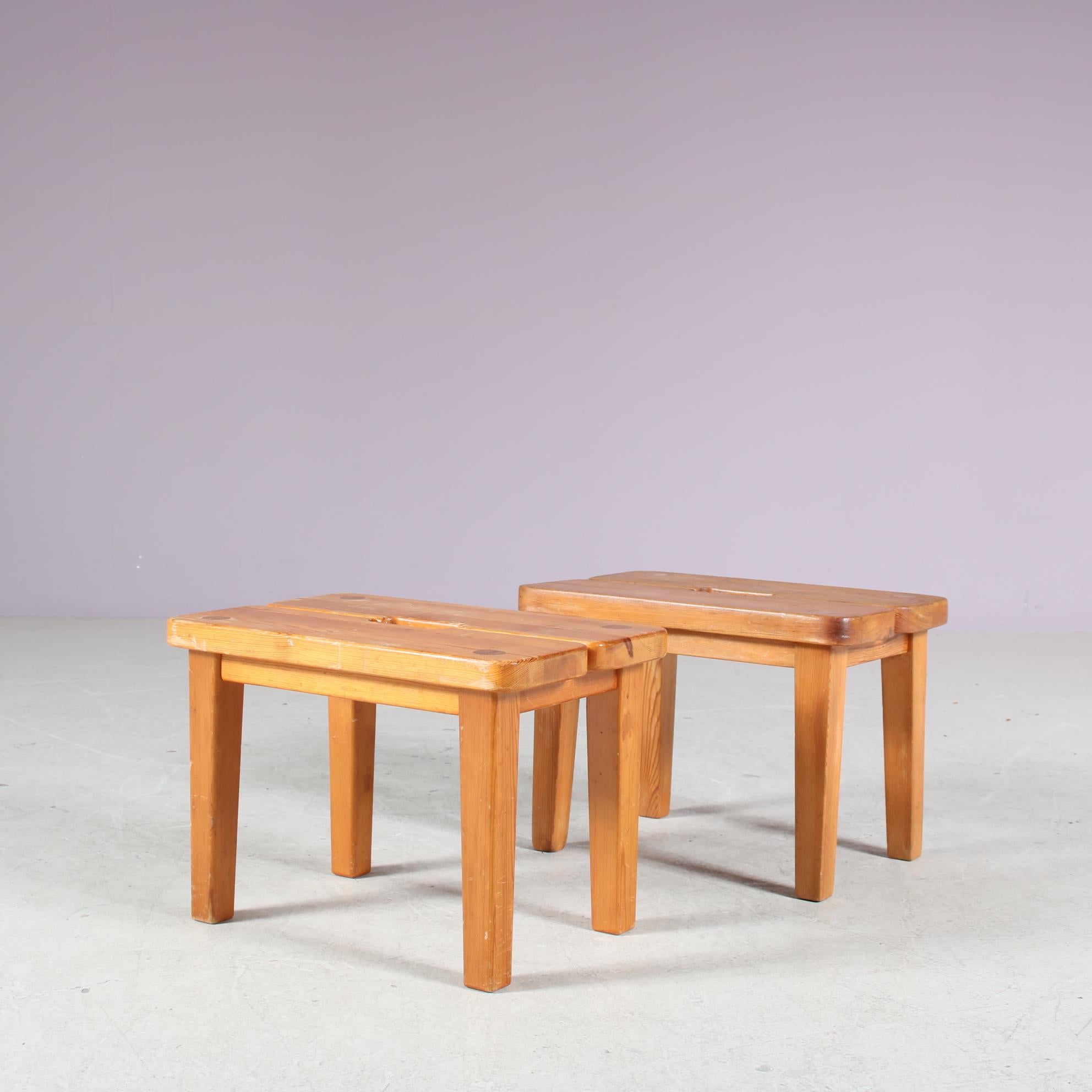 Pair of Pine Stools from Sweden, 1940 For Sale 6