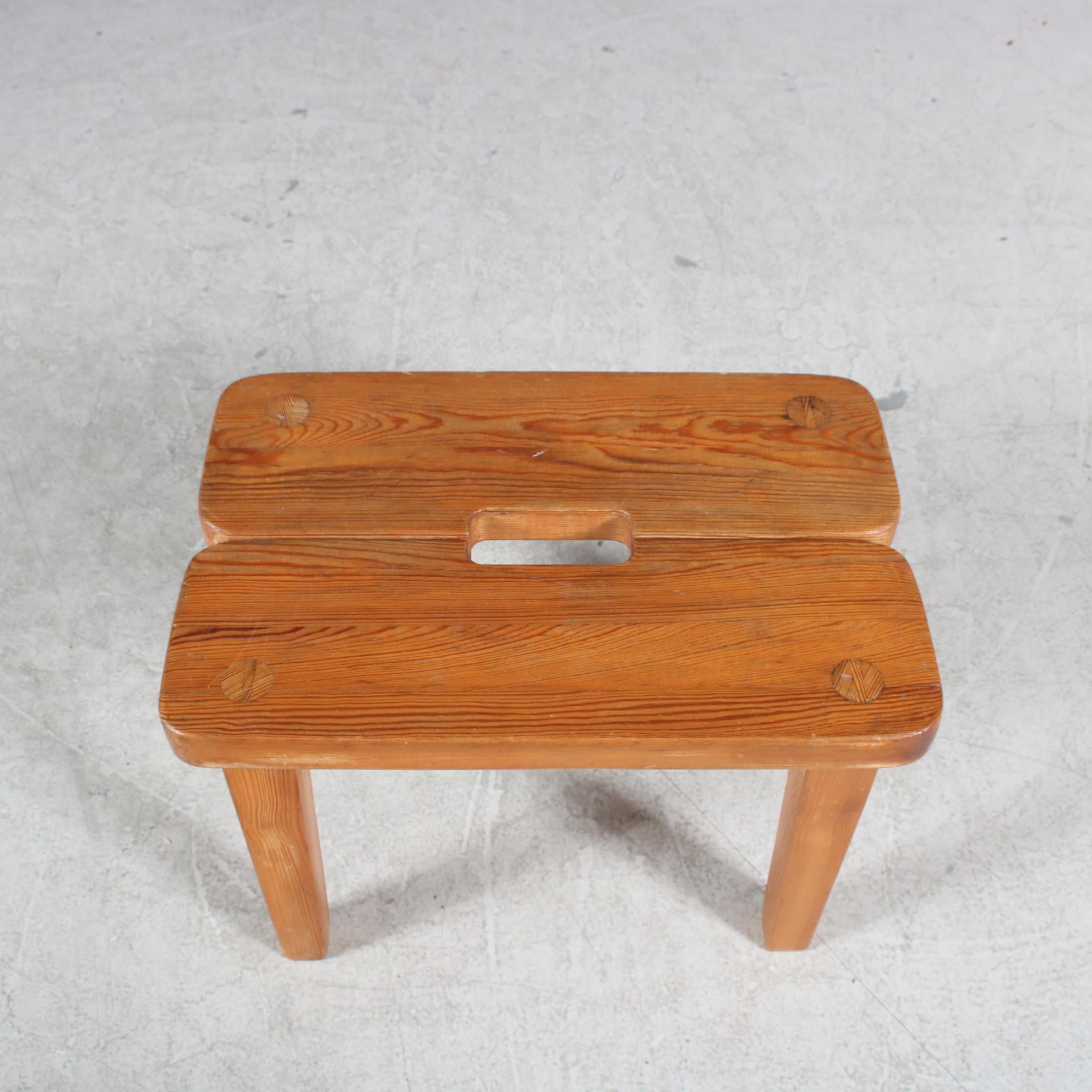 Pair of Pine Stools from Sweden, 1940 For Sale 8