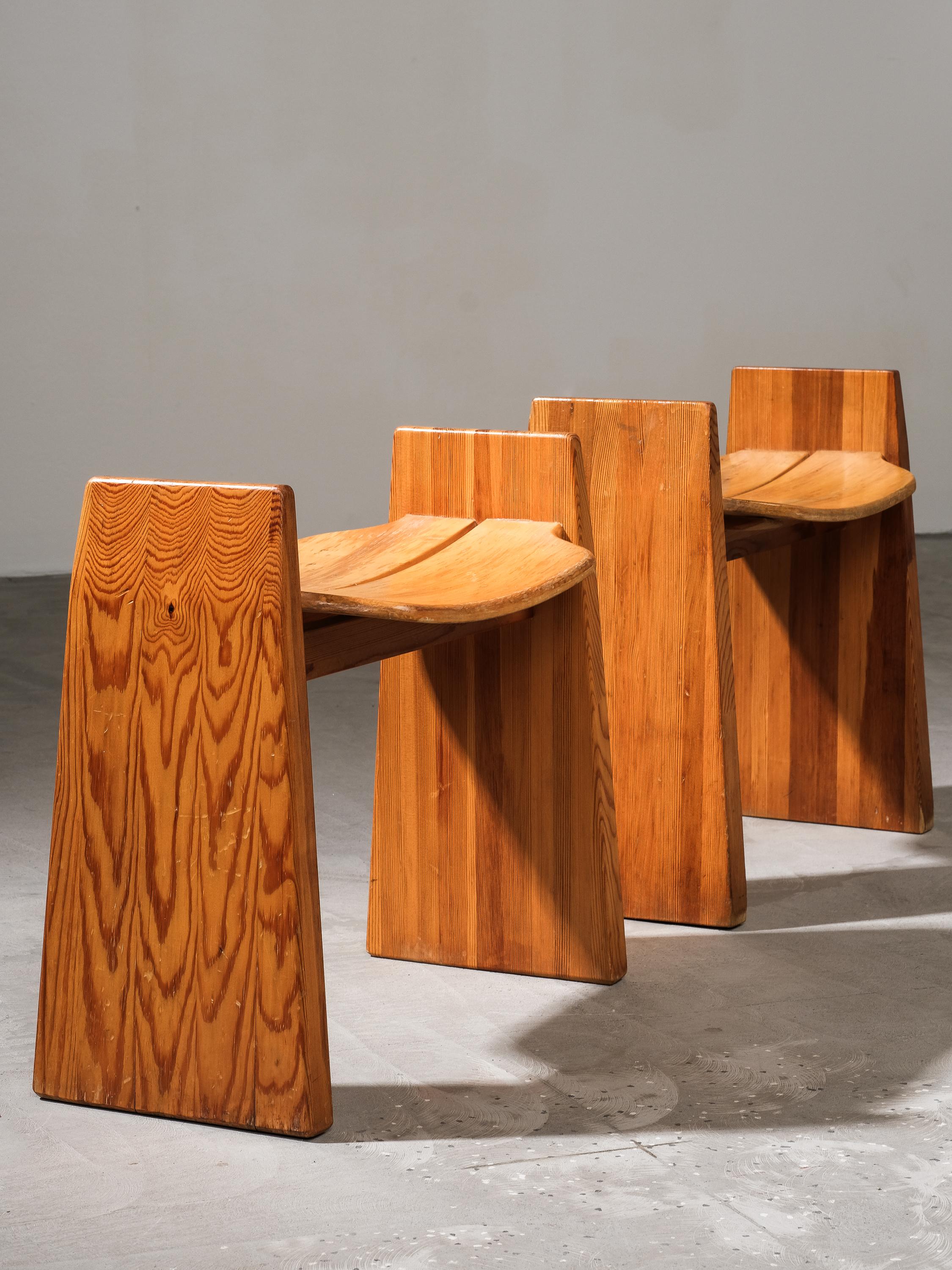 Paire de tabourets en pin Gilbert Marklund, Suède, 1970 en vente 4