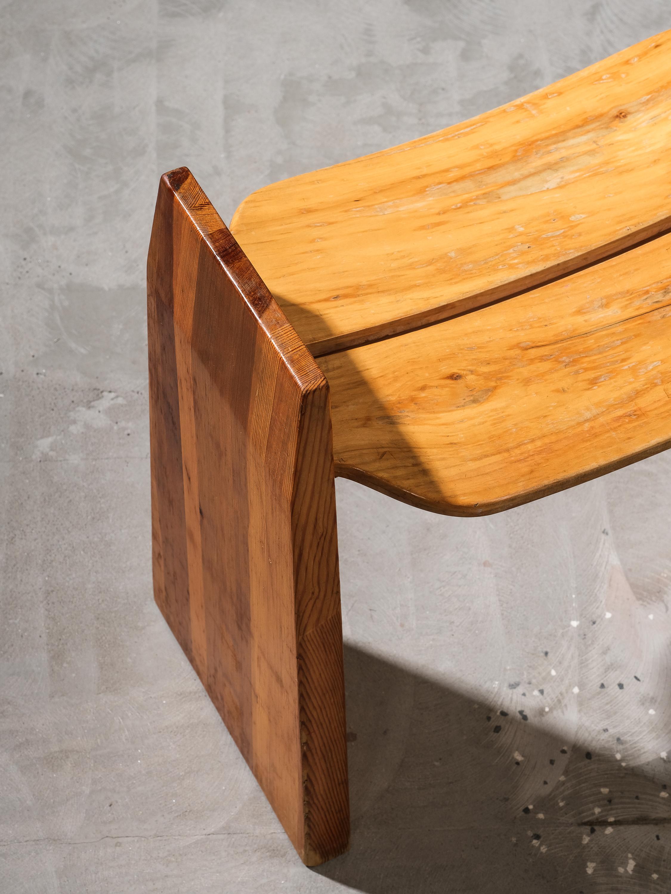 Suédois Paire de tabourets en pin Gilbert Marklund, Suède, 1970 en vente