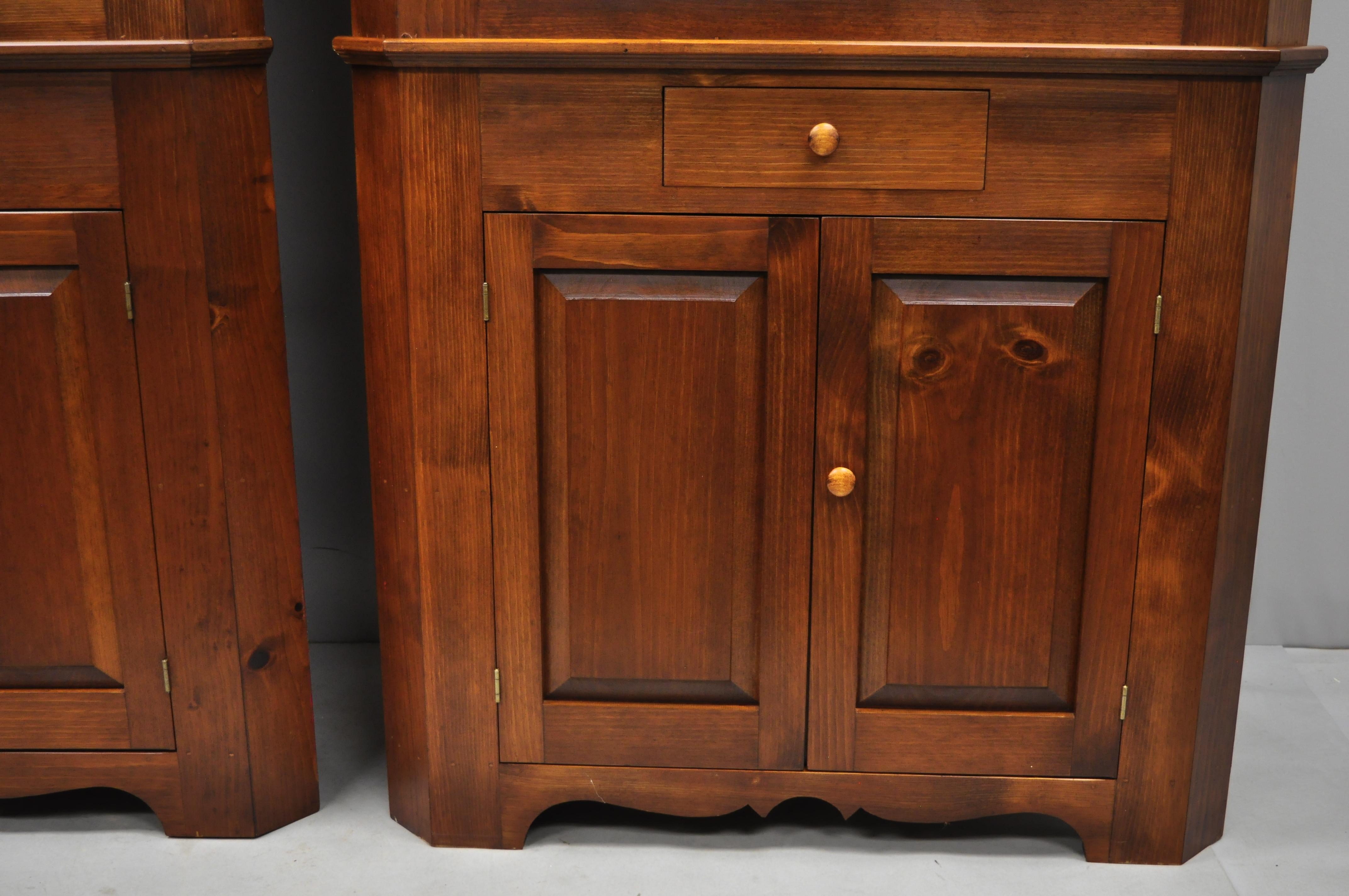 Pair of Pine Wood Colonial Style Corner Cupboard China Cabinets by Tom Seely In Good Condition In Philadelphia, PA