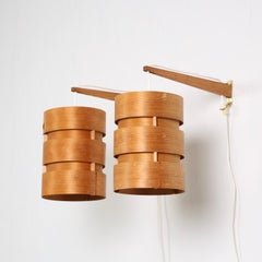 Par de apliques de madera de pino de Hans-Agne Jakobsson, década de los 60, Suecia