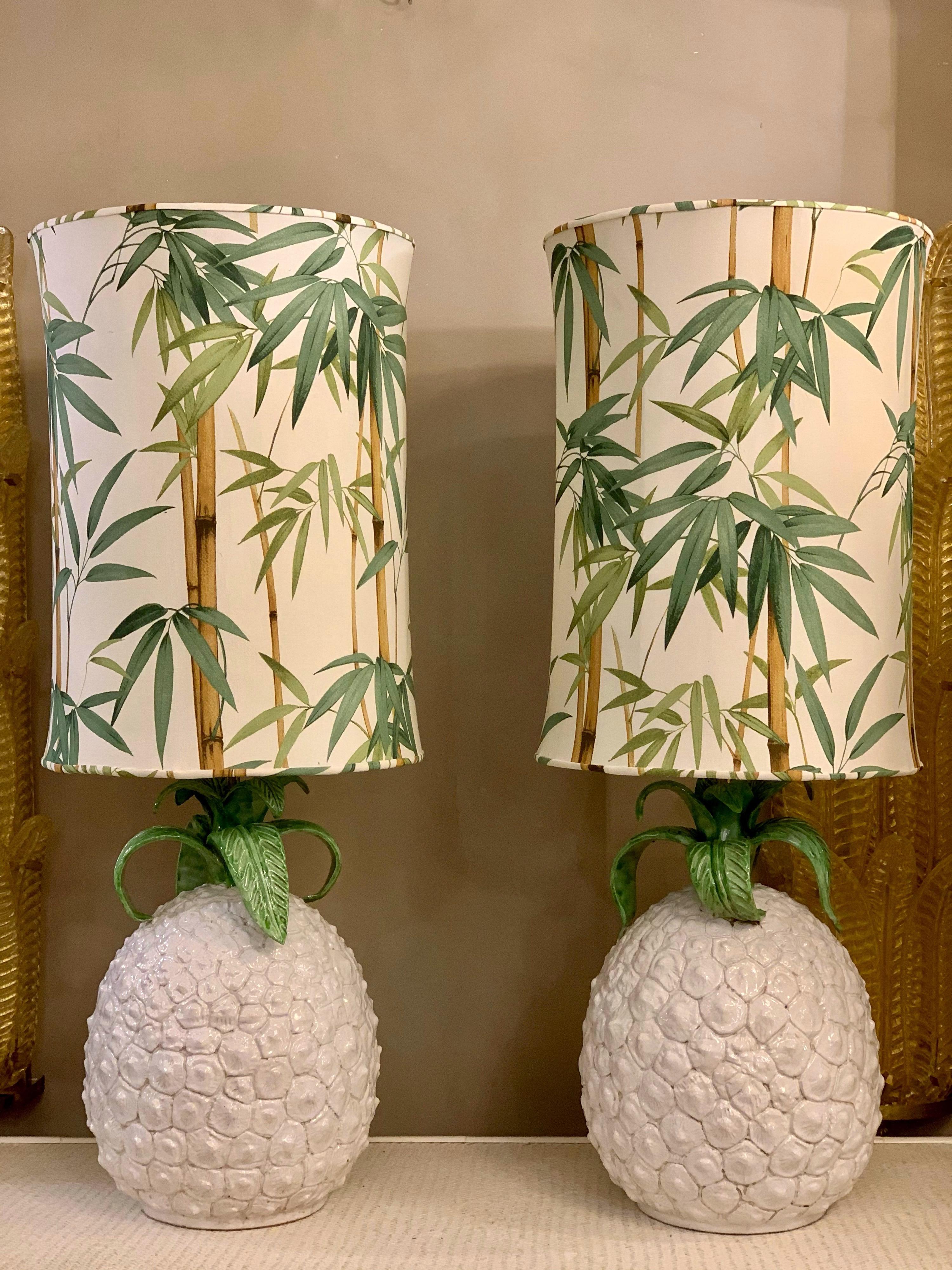 Pair of midcentury pineapple ceramic table lamps by Vivai del Sud with our handcrafted bamboo fabric lampshades. Perfect vintage condition
Two light bulbs each lamp.
Measurements of the pineapple ceramic lamp: diameter cm 32 x height 48;