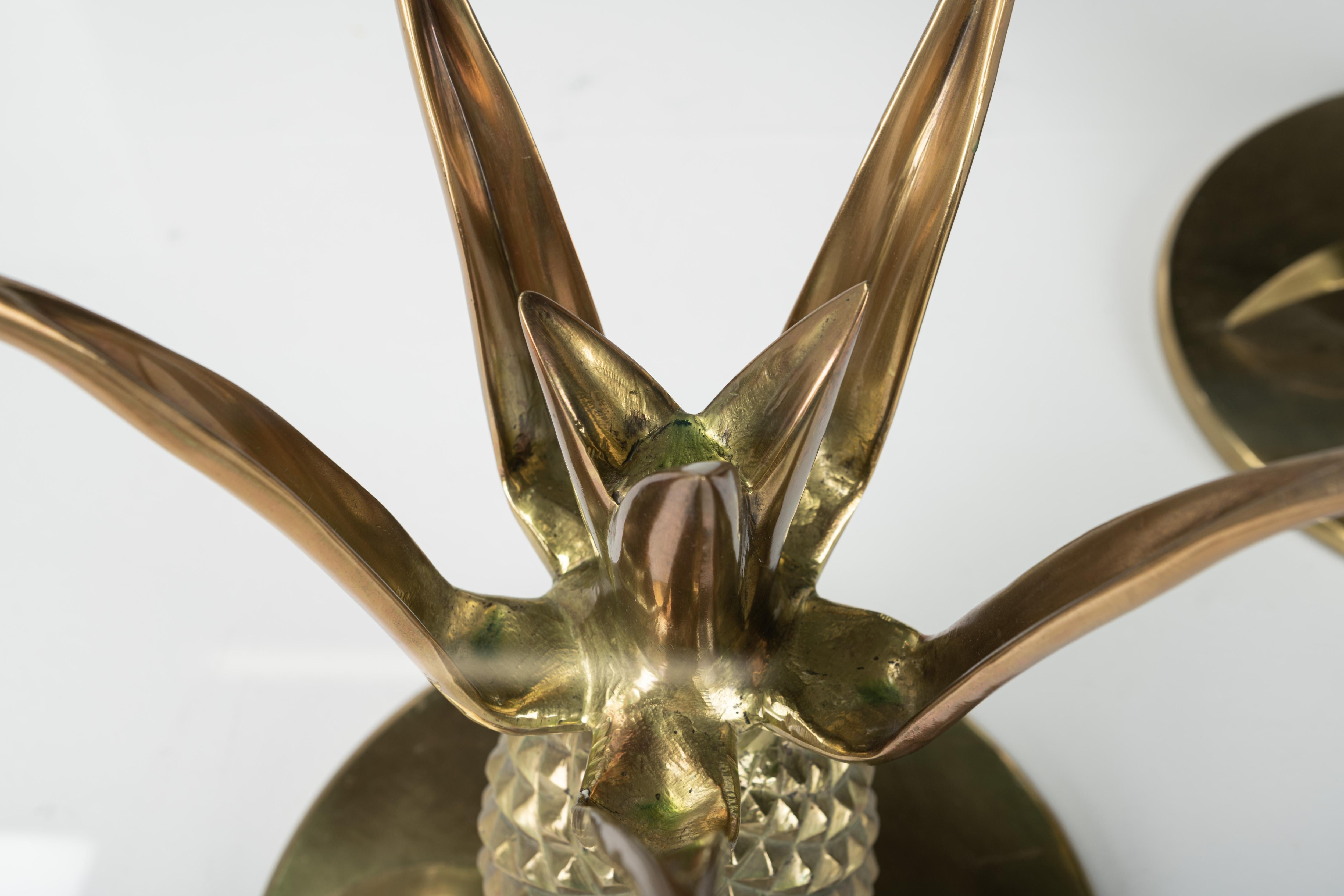 Pair of Pineapple Side Tables in Brass with Glass, Hollywood Regency In Good Condition For Sale In Ranst, VAN