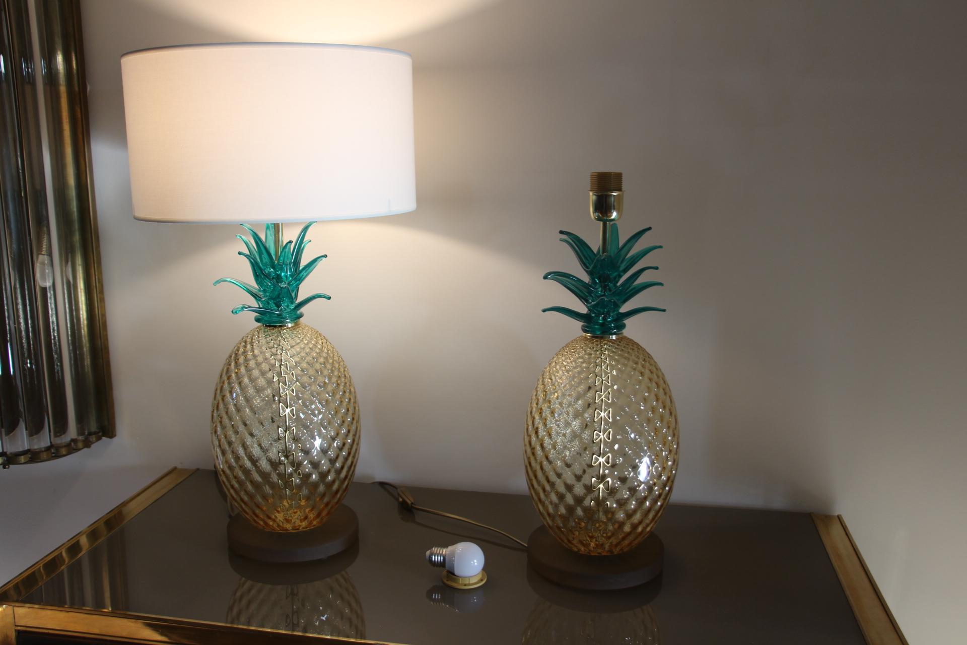 Pair of Pineapple Table Lamps in Emerald Green and Amber Color Murano Glass For Sale 4