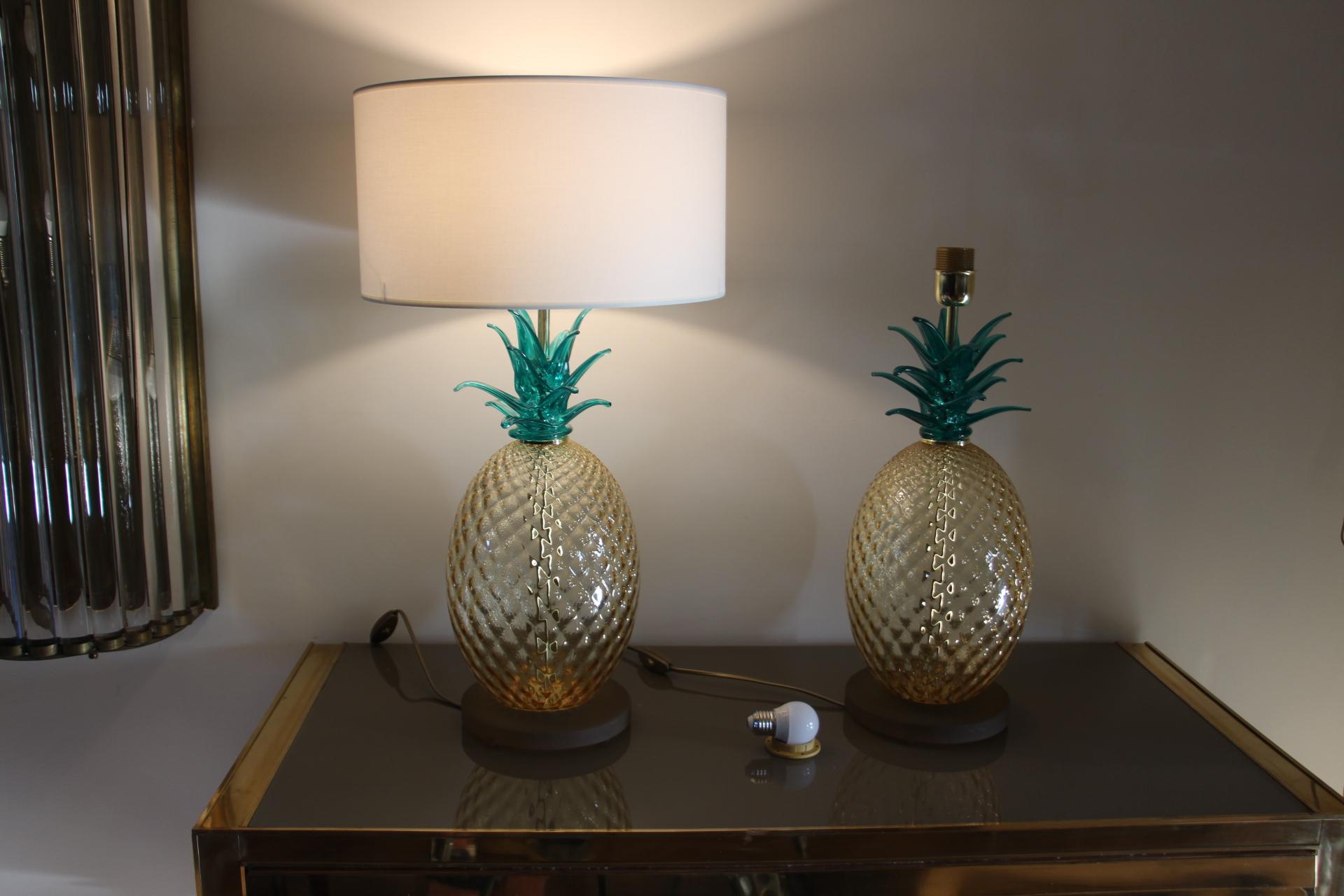 Contemporary Pair of Pineapple Table Lamps in Emerald Green and Amber Color Murano Glass For Sale