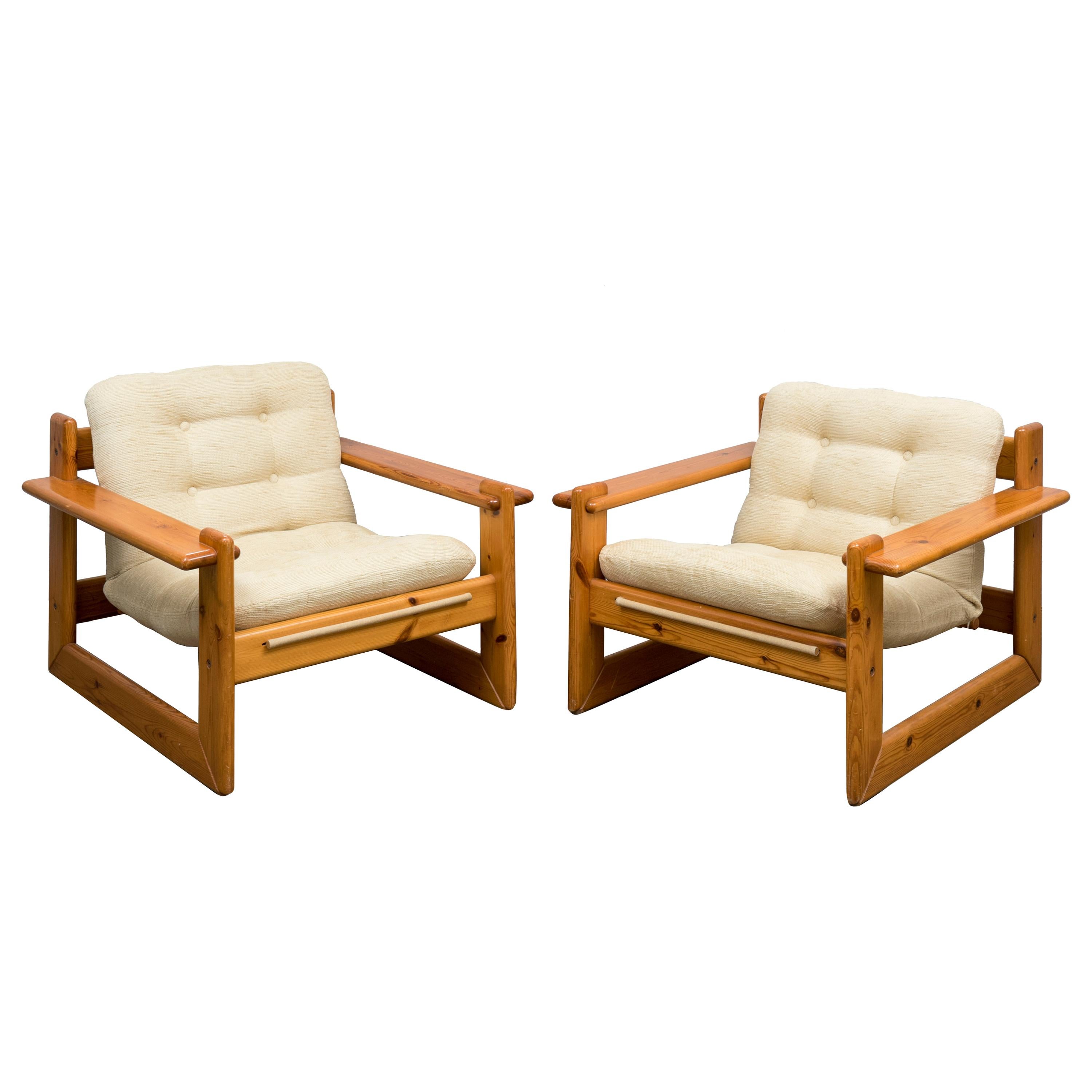 Pair of Pinewood Chalet Lounge Chairs at 1stDibs