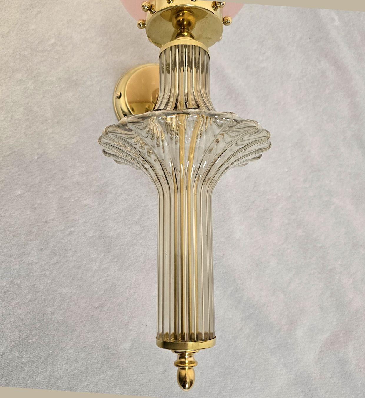 Paar rosafarbene und beigefarbene Murano-Glas-Leuchter im Angebot 3