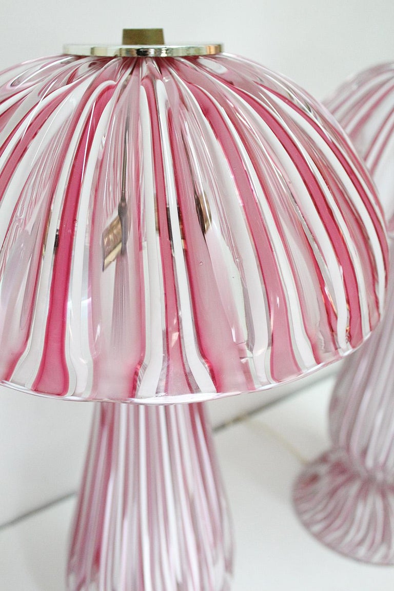 Modern Pair of Pink and White Vetrarti Murano Glass Lamps, Circa 1980 For Sale