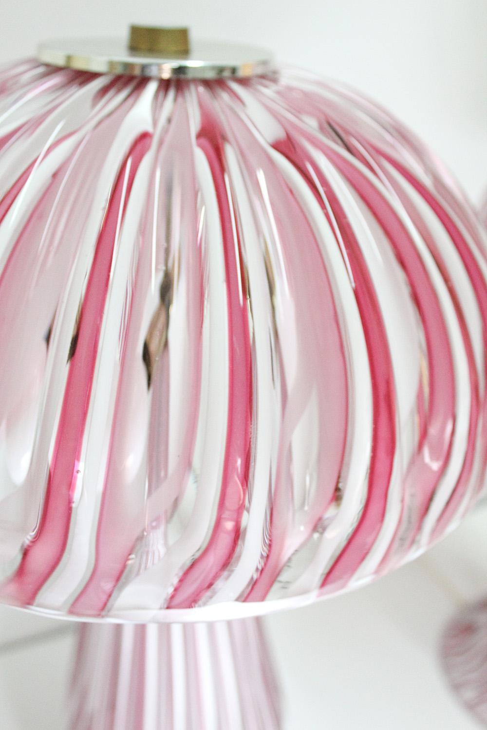 Pair of Pink and White Vetrarti Murano Glass Lamps, Circa 1980 In Good Condition For Sale In North Miami, FL