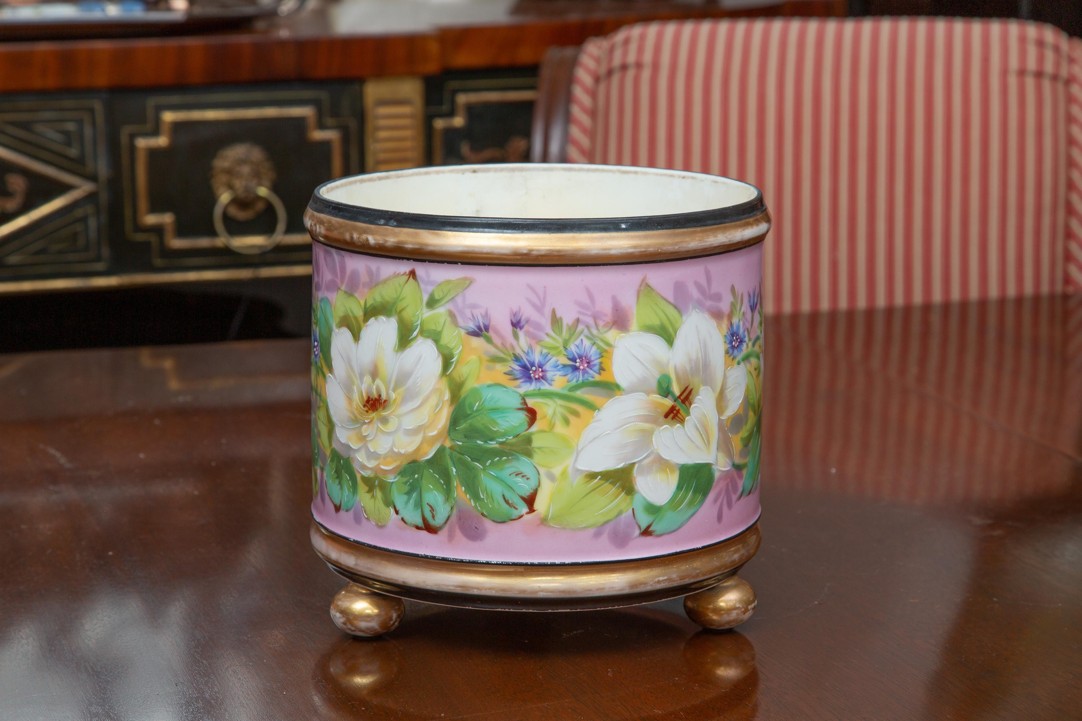 Pair of Pink Floral French Cache Pots In Good Condition In WEST PALM BEACH, FL