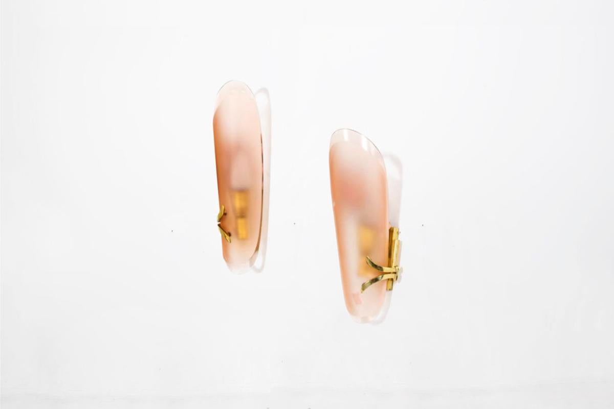 Mid-20th Century Pair of Pink Glass Italian Midcentury Wall Lamps or Sconces by Fontana Arte