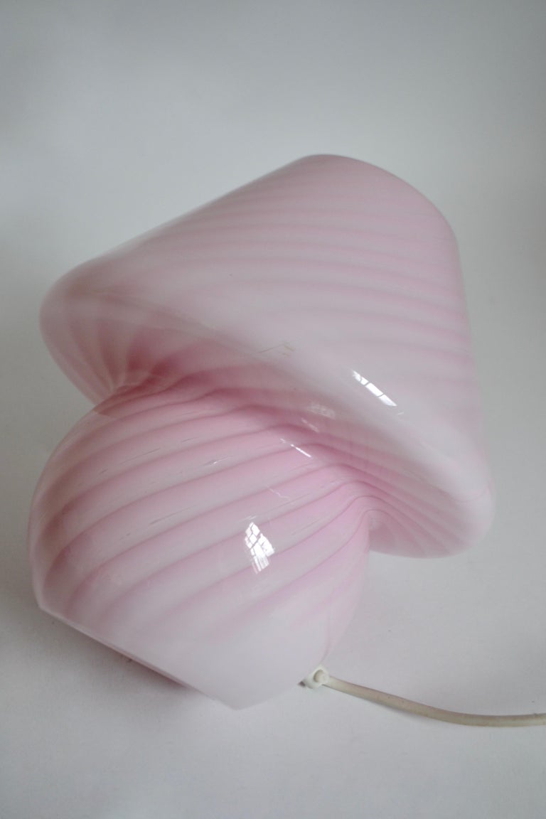 20th Century Pair of Pink Glass Swirl Murano Mushroom Table Lamps, 1970s For Sale