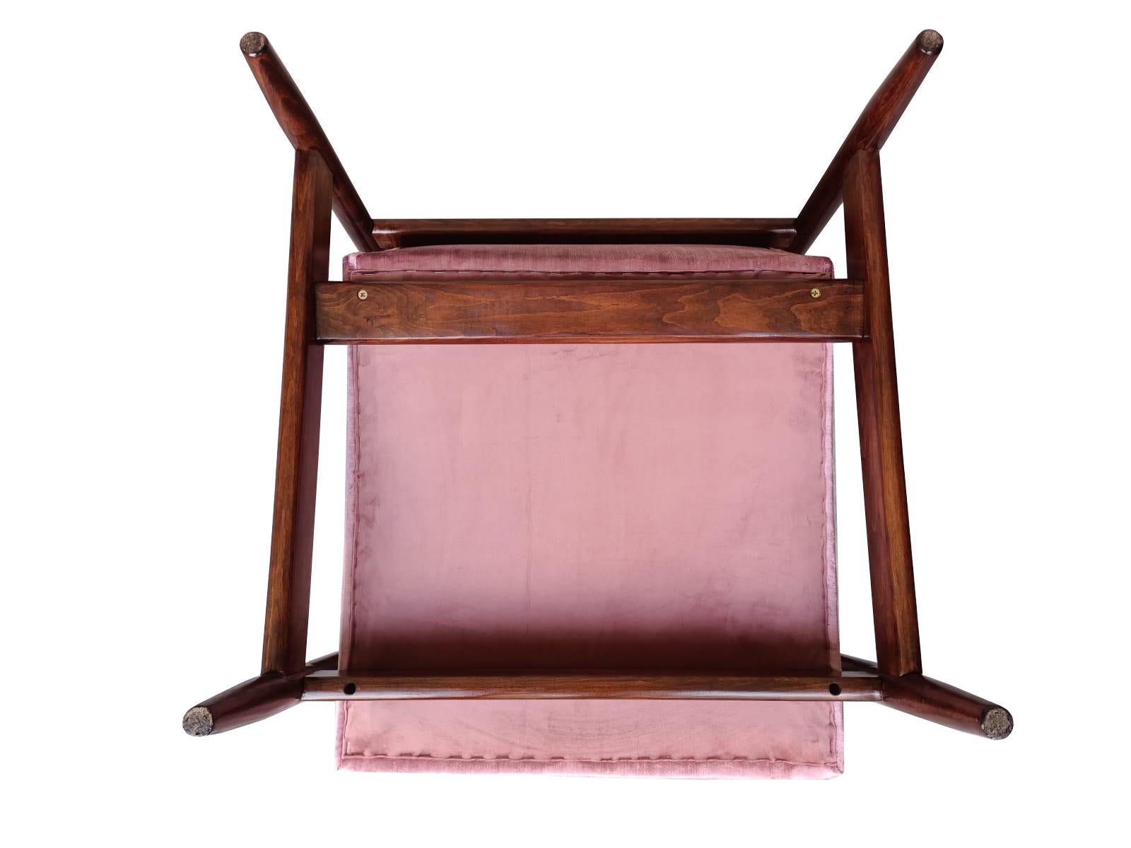 Fait main Paire de fauteuils en velours rose brillant, Design/One, Europe, années 1960. en vente