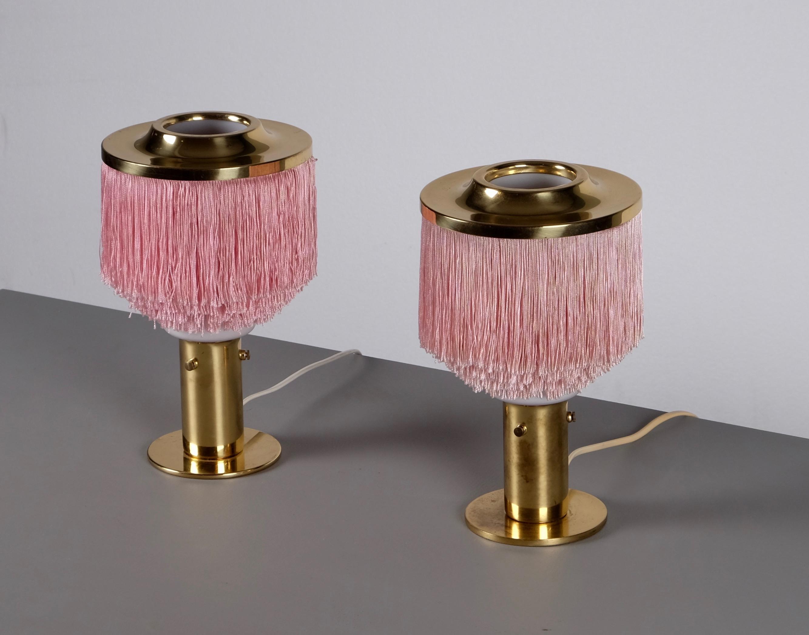 Mid-20th Century Pair of Pink Hans-Agne Jakobsson Table Lamps Model B-145, 1960s