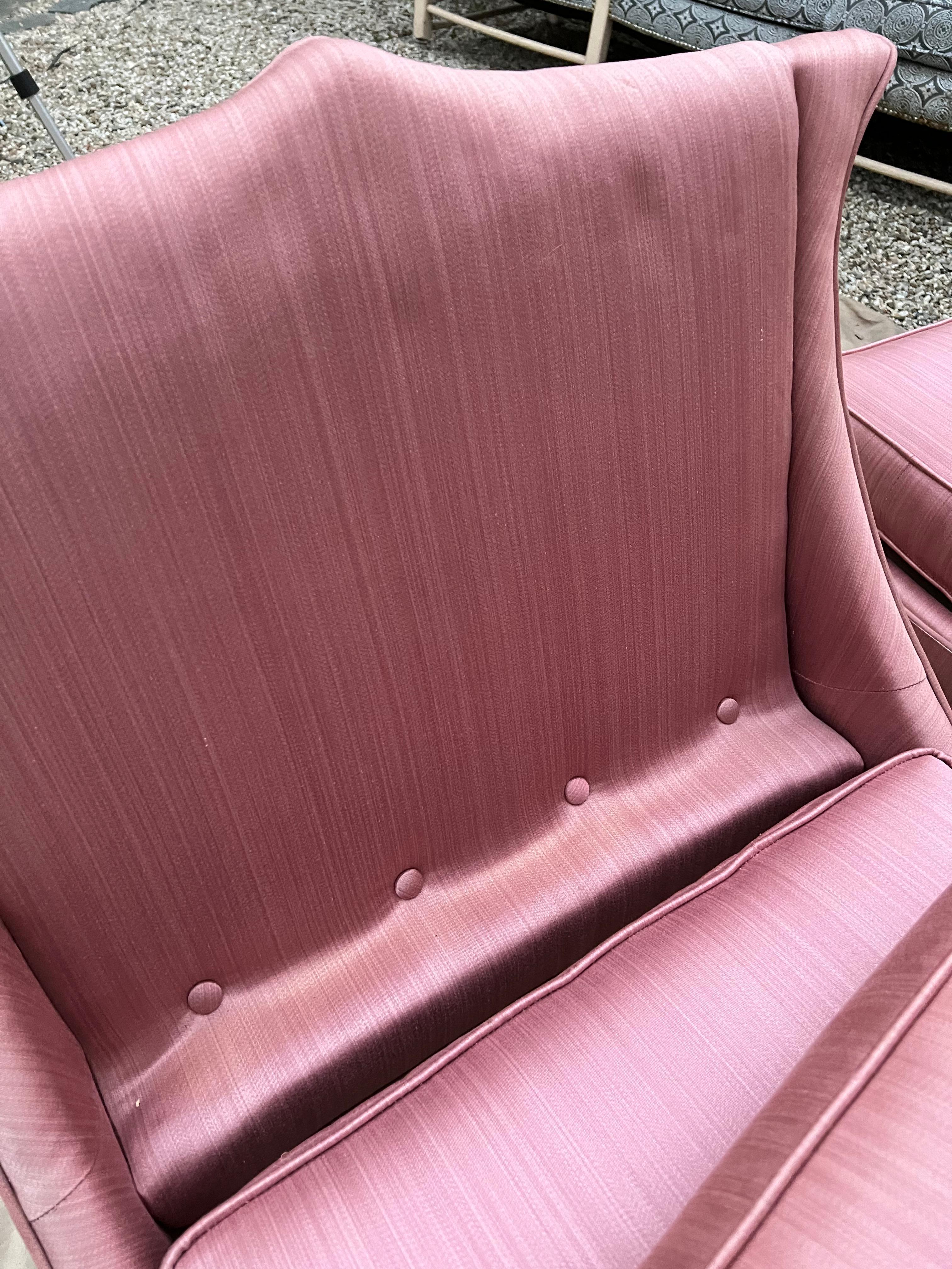 20th Century Pair of Pink Hollywood Regency Slipper Chairs