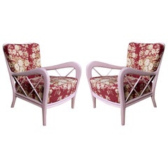 Coppia di poltrone rosa italiane del Medioevo in stile Paolo Buffa, anni '50