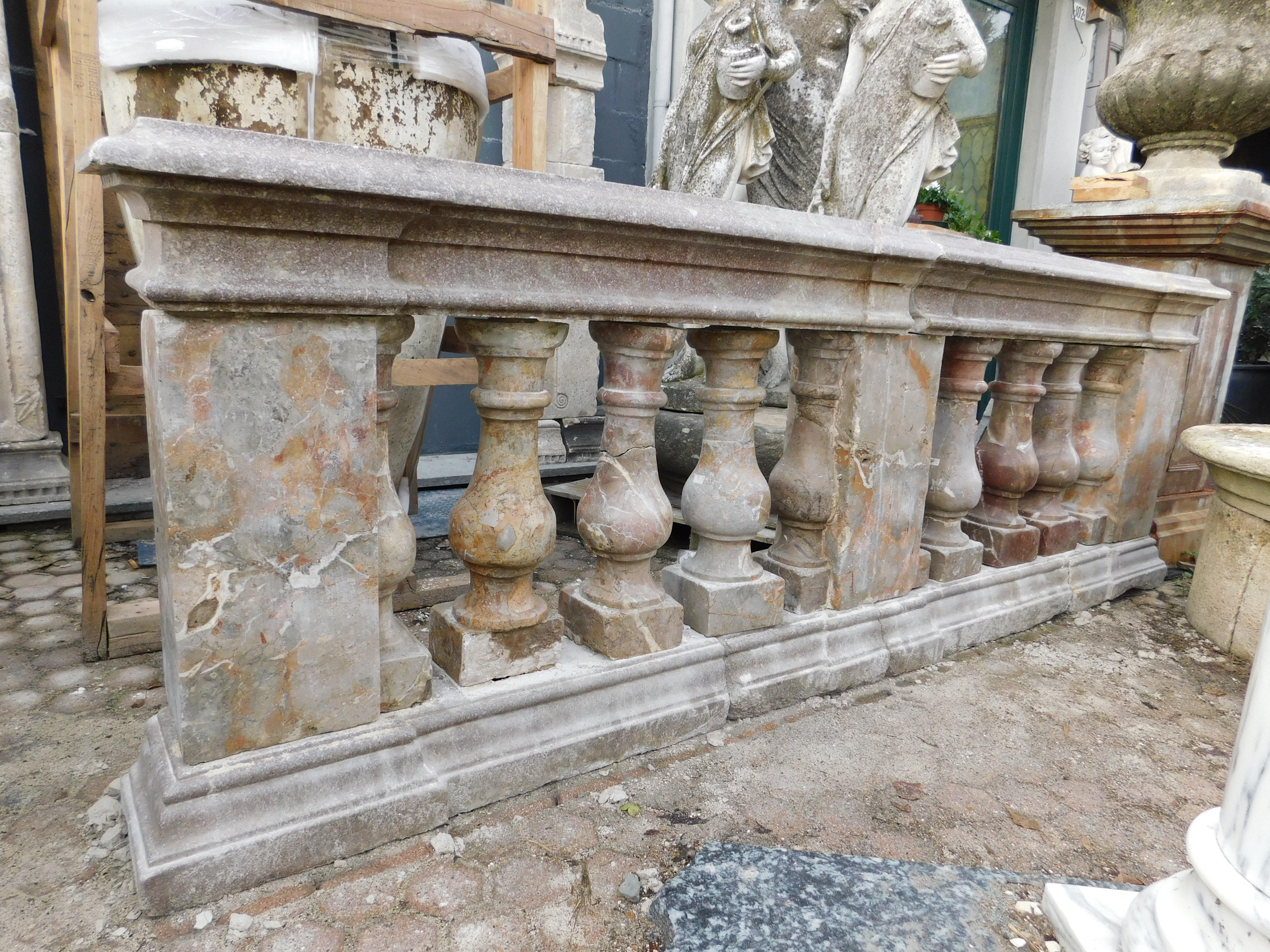 Pair of pink marble balustrade railings, with sculpted columns, Italy For Sale 6