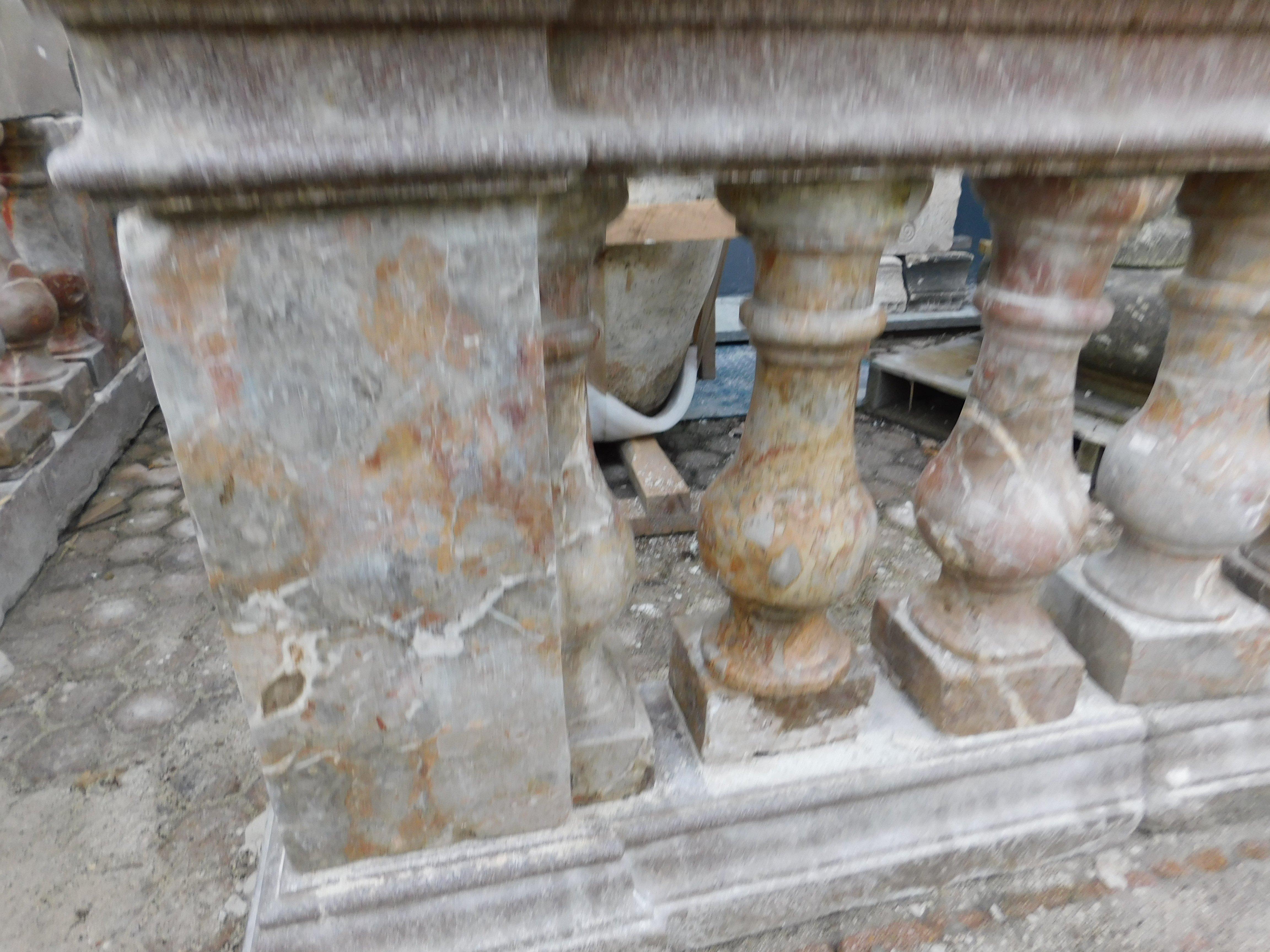 Pair of pink marble balustrade railings, with sculpted columns, Italy For Sale 9