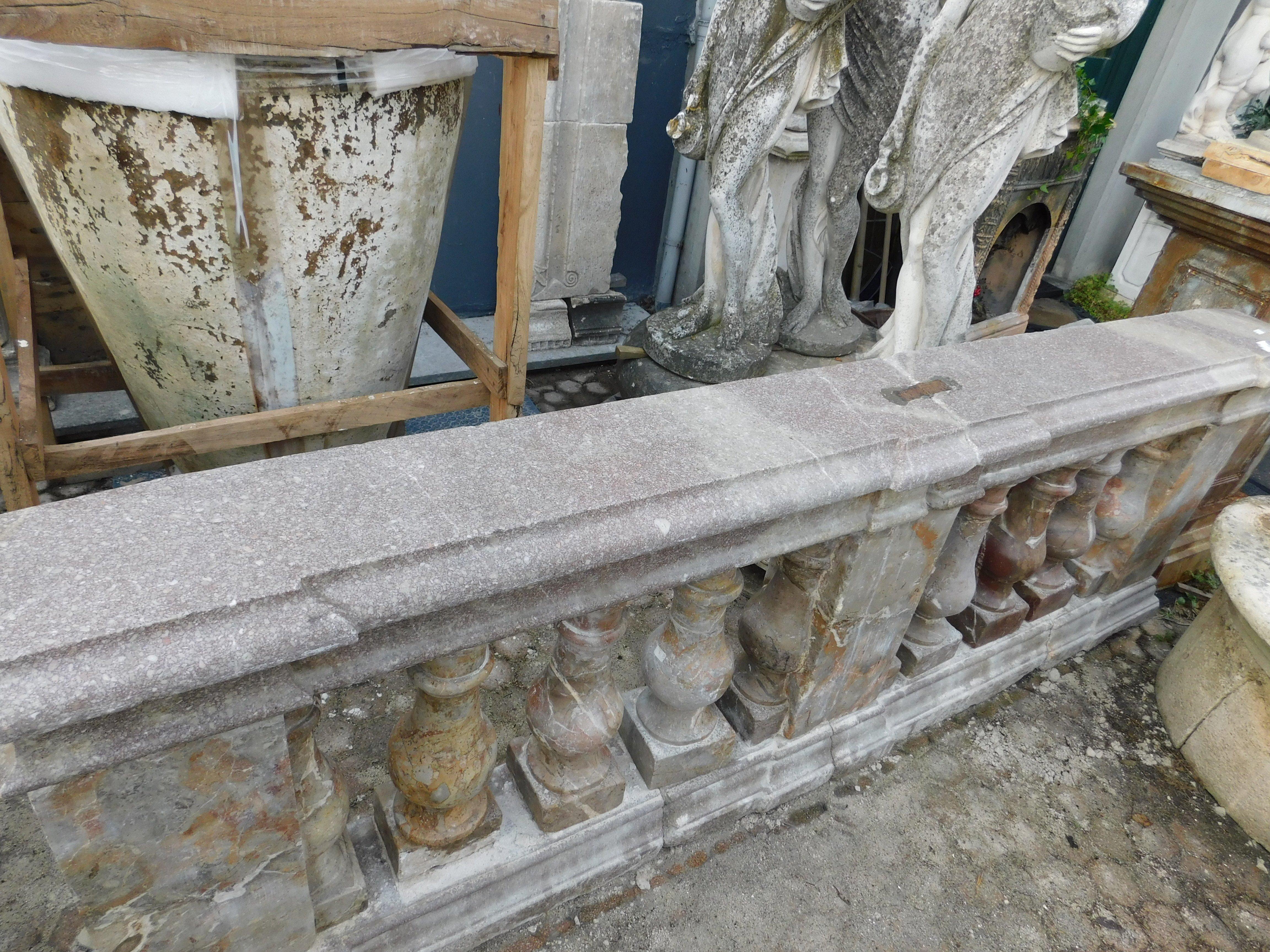 Pair of pink marble balustrade railings, with sculpted columns, Italy For Sale 10