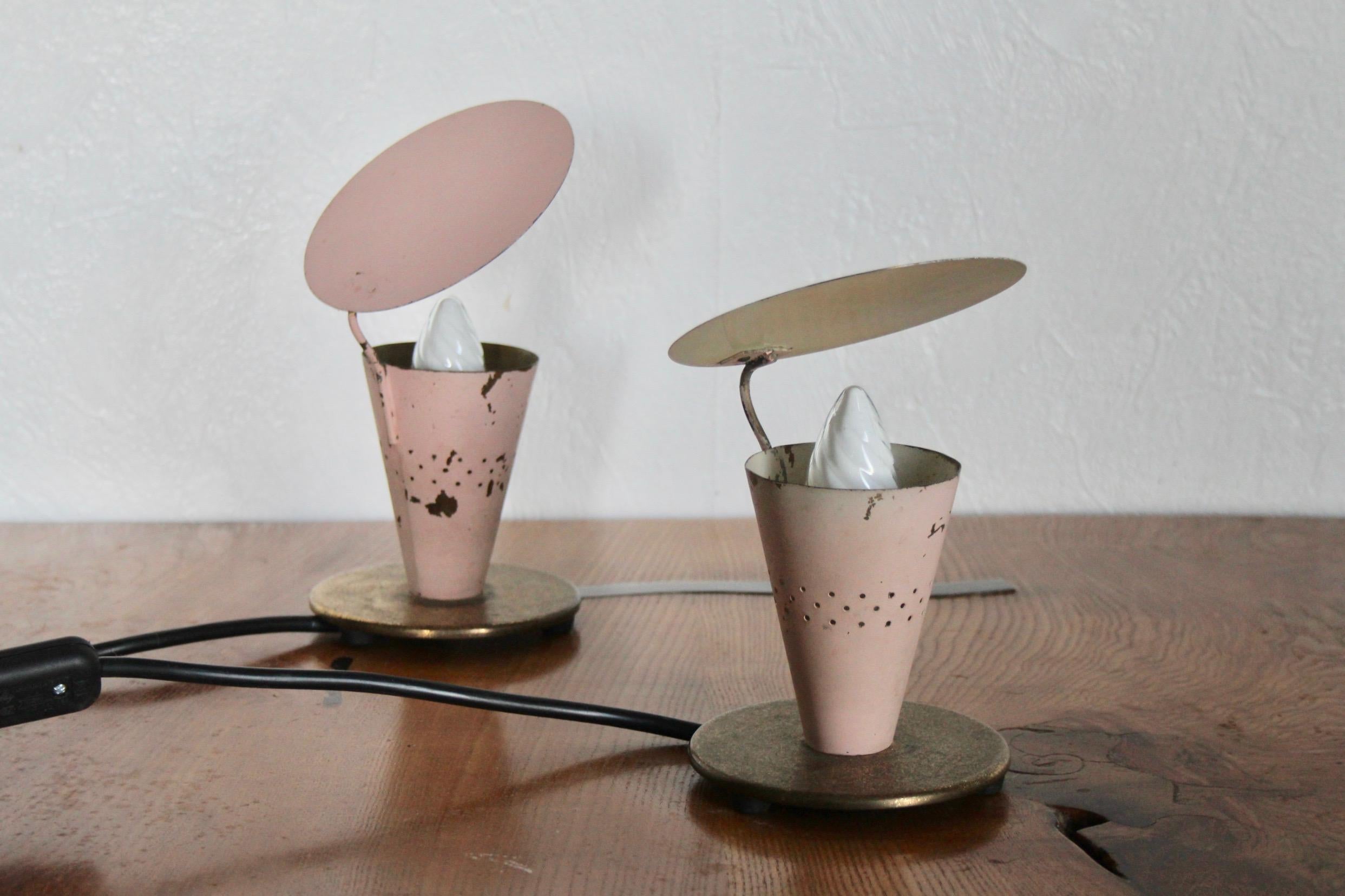 Pair of Pink Metal Table Lamp In Fair Condition In grand Lancy, CH