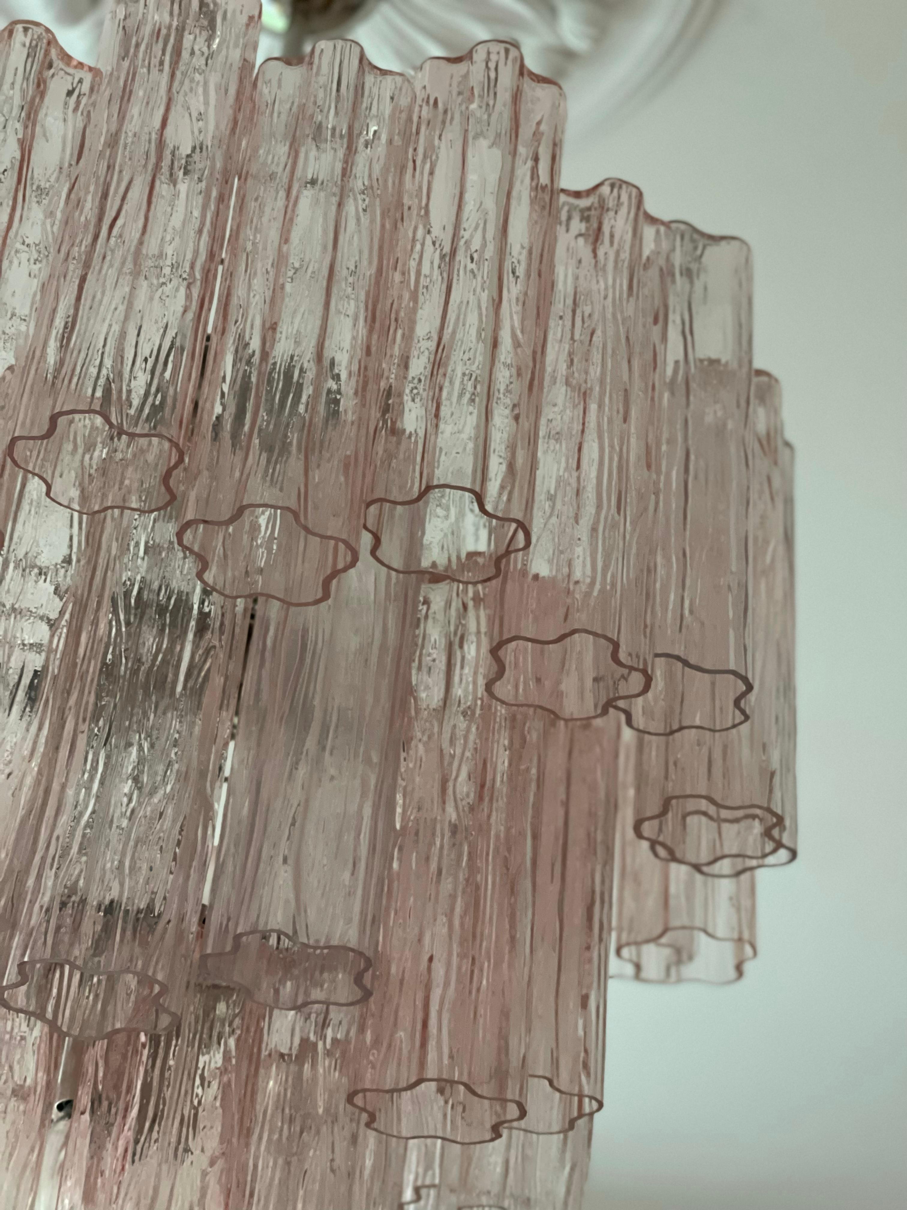 Pair of Pink Murano Chandeliers Tronchi For Sale 3