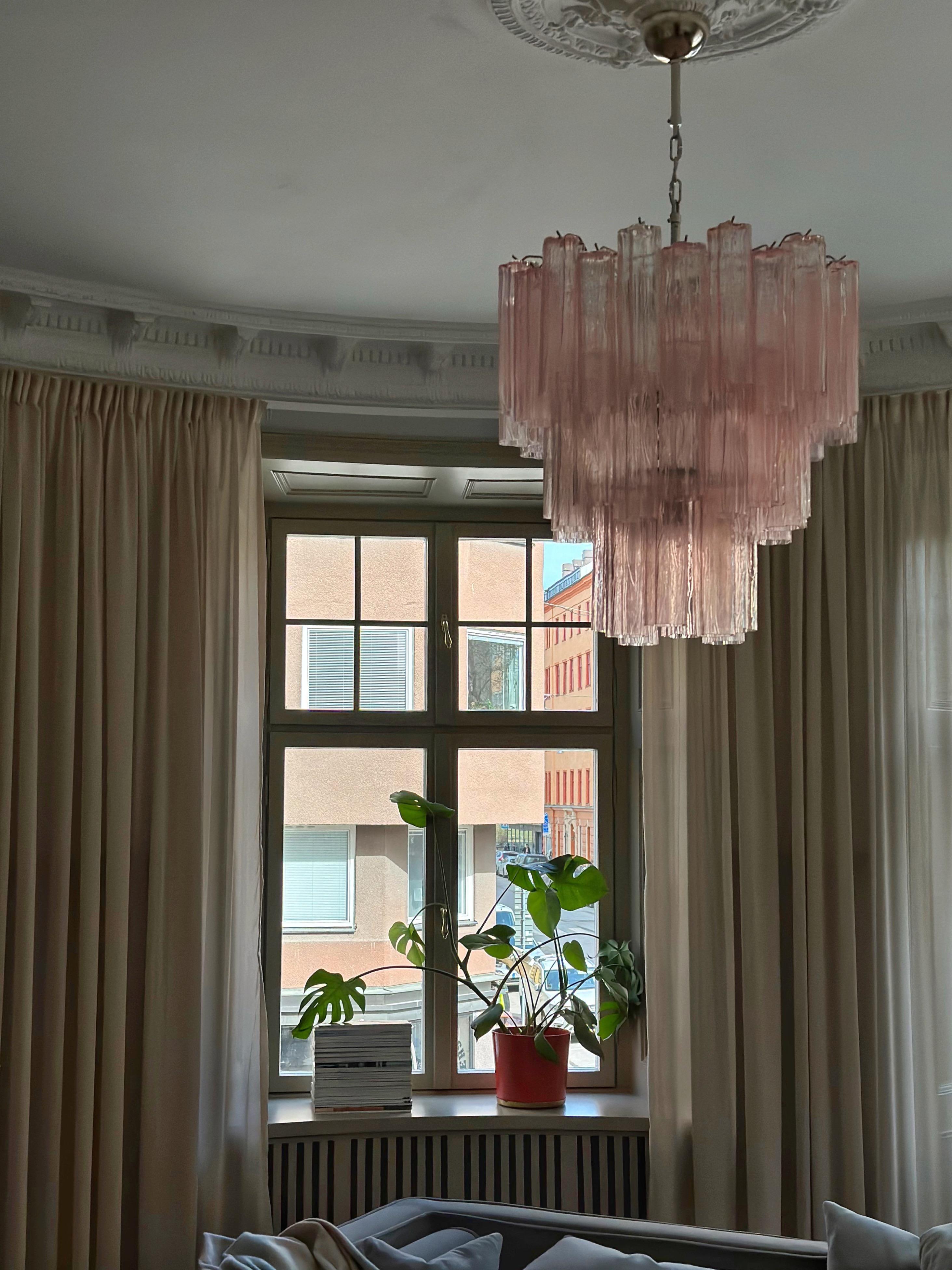 Mid-Century Modern Pair of Pink Murano Chandeliers Tronchi For Sale