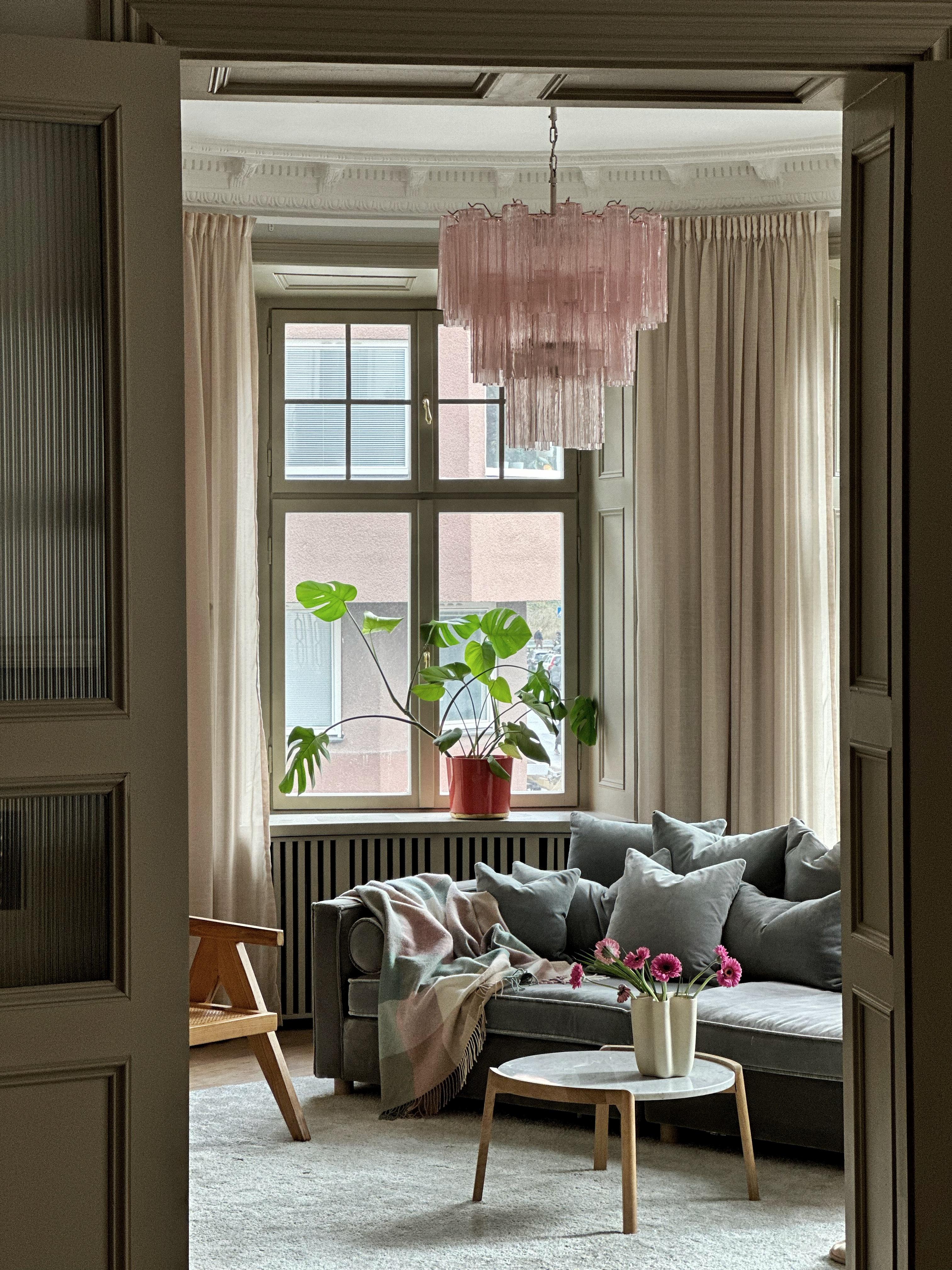Italian Pair of Pink Murano Chandeliers Tronchi For Sale
