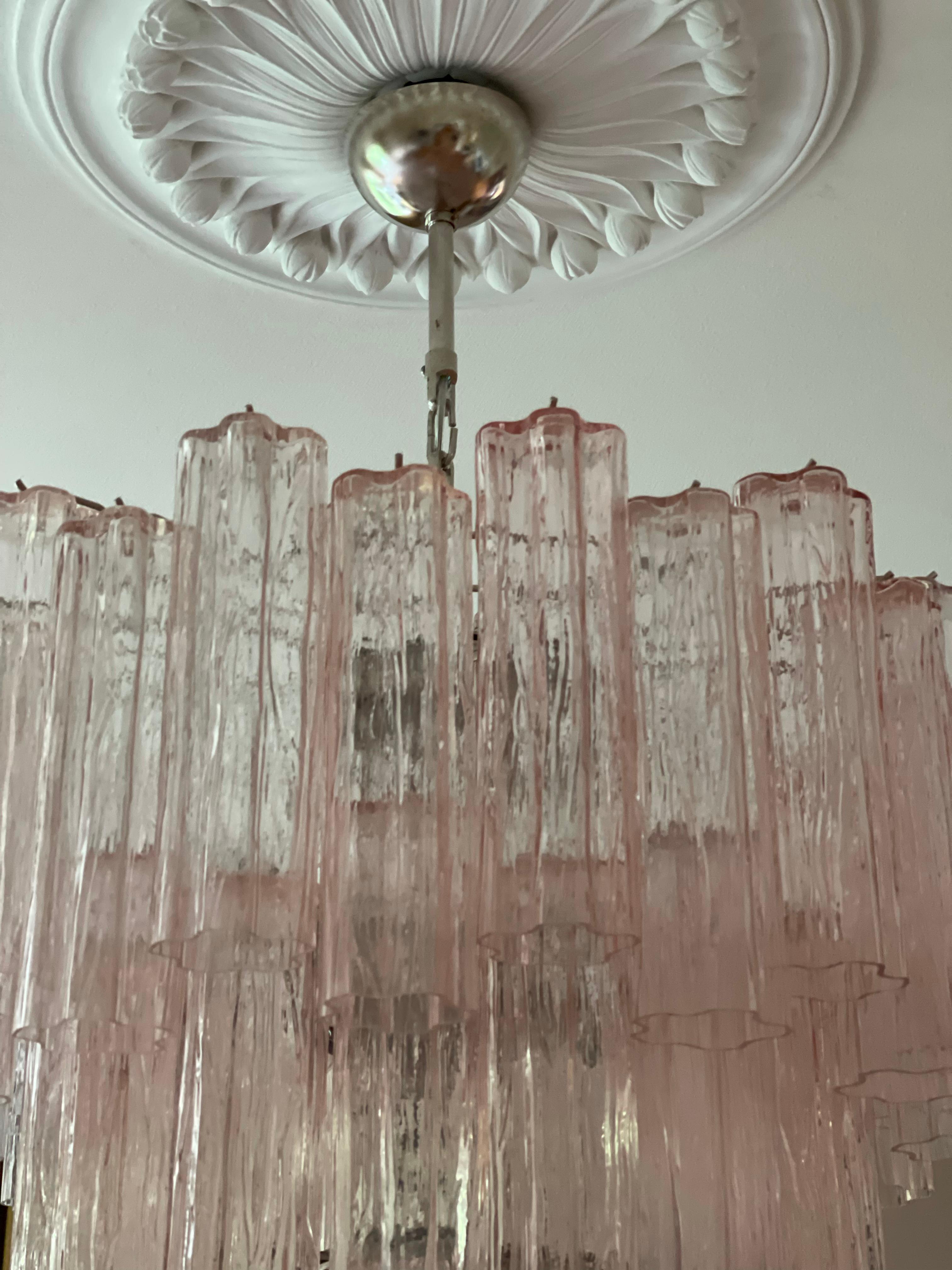 Pair of Pink Murano Chandeliers Tronchi For Sale 2