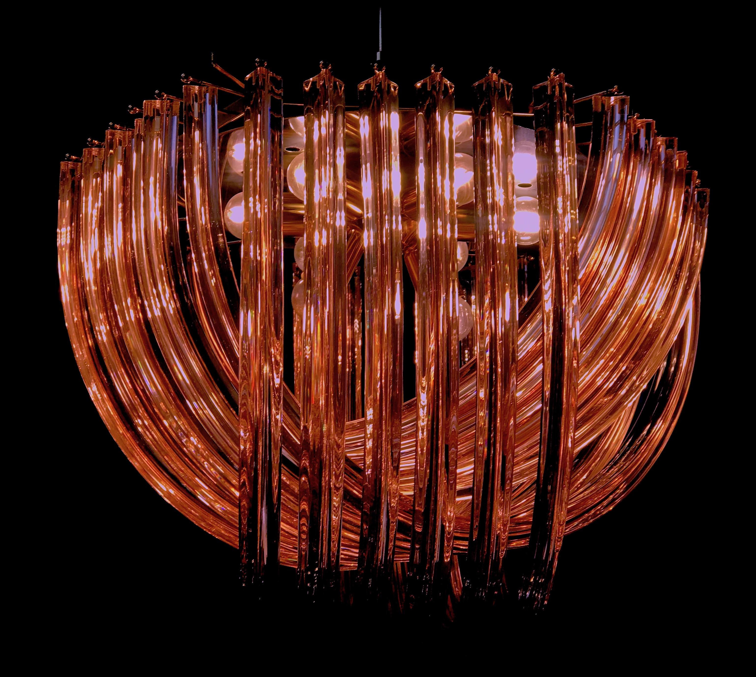 Paire de plafonniers ou de bouches à clé Curvati en Murano rose:: 1990 en vente 9